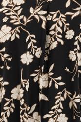 EVANS Plus Size Black Floral Pleat Swing Top | Evans 5