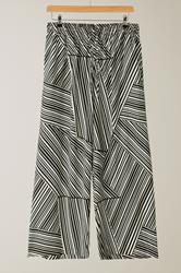 EVANS Curve Black Stripe Print Wide Leg Trousers
