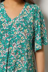 YOURS Plus Size Green Floral Pleat Front Top | Yours Clothing 4