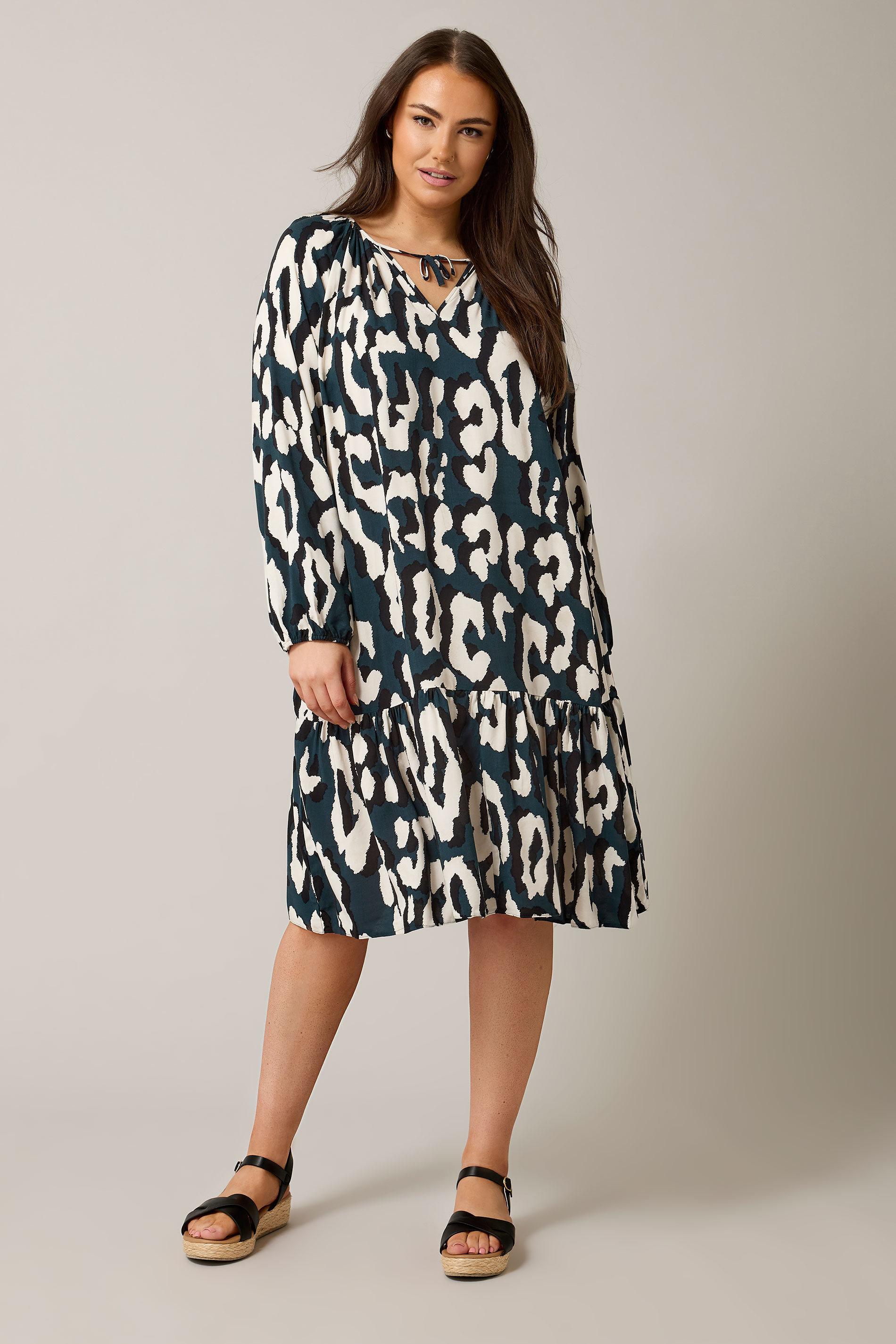 EVANS Plus Size Navy Blue Animal Print Tiered Mini Dress | Evans  3