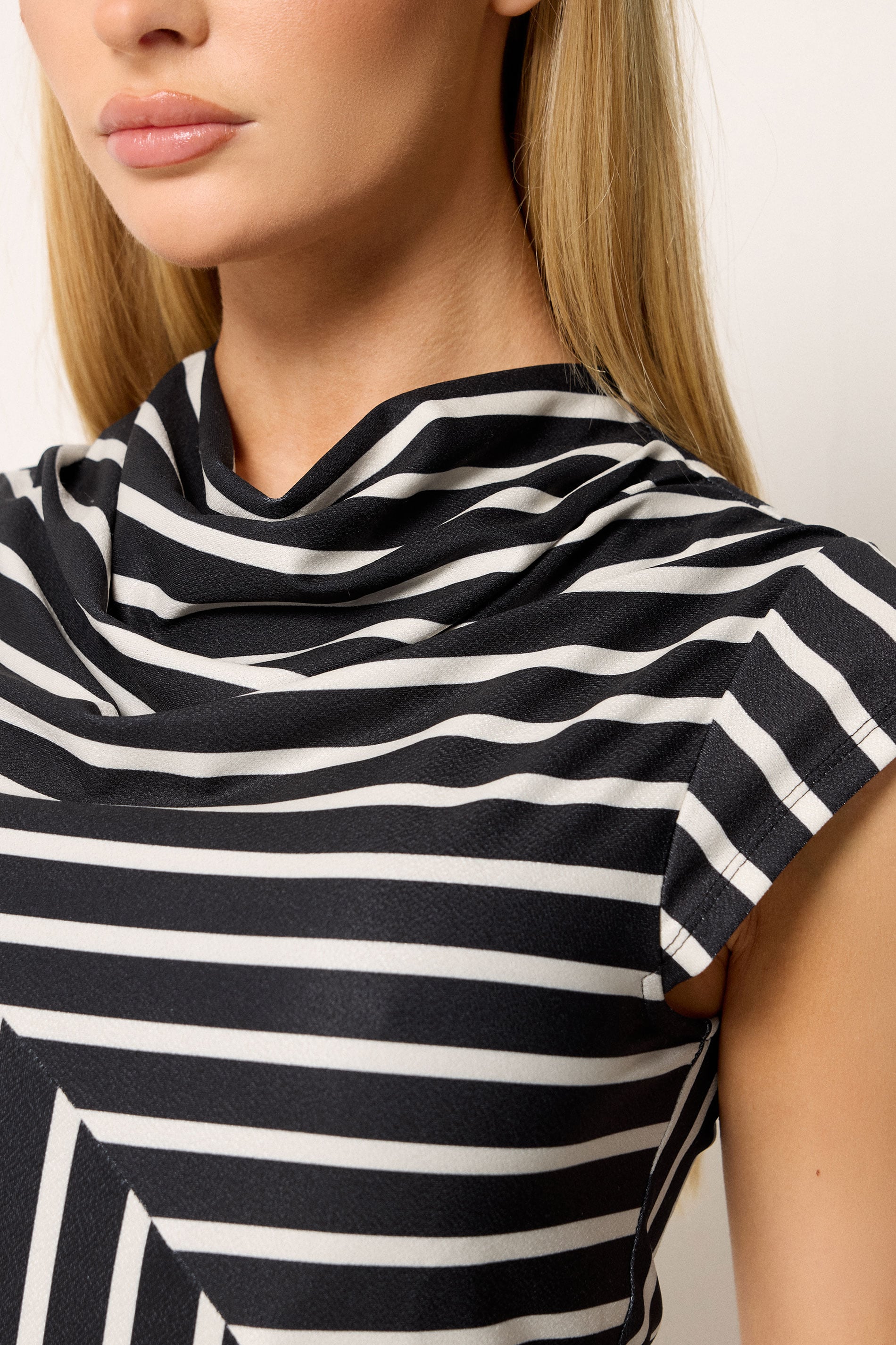 STAR Black Stripe Maxi Dress | StarByJM 4