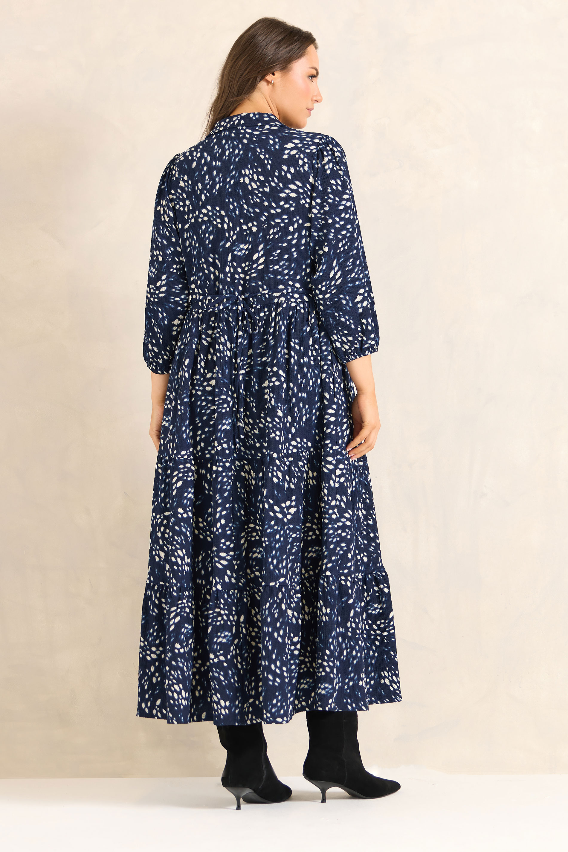 EVANS Plus Size Navy Blue Abstract Print Tiered Maxi Dress | Evans 4