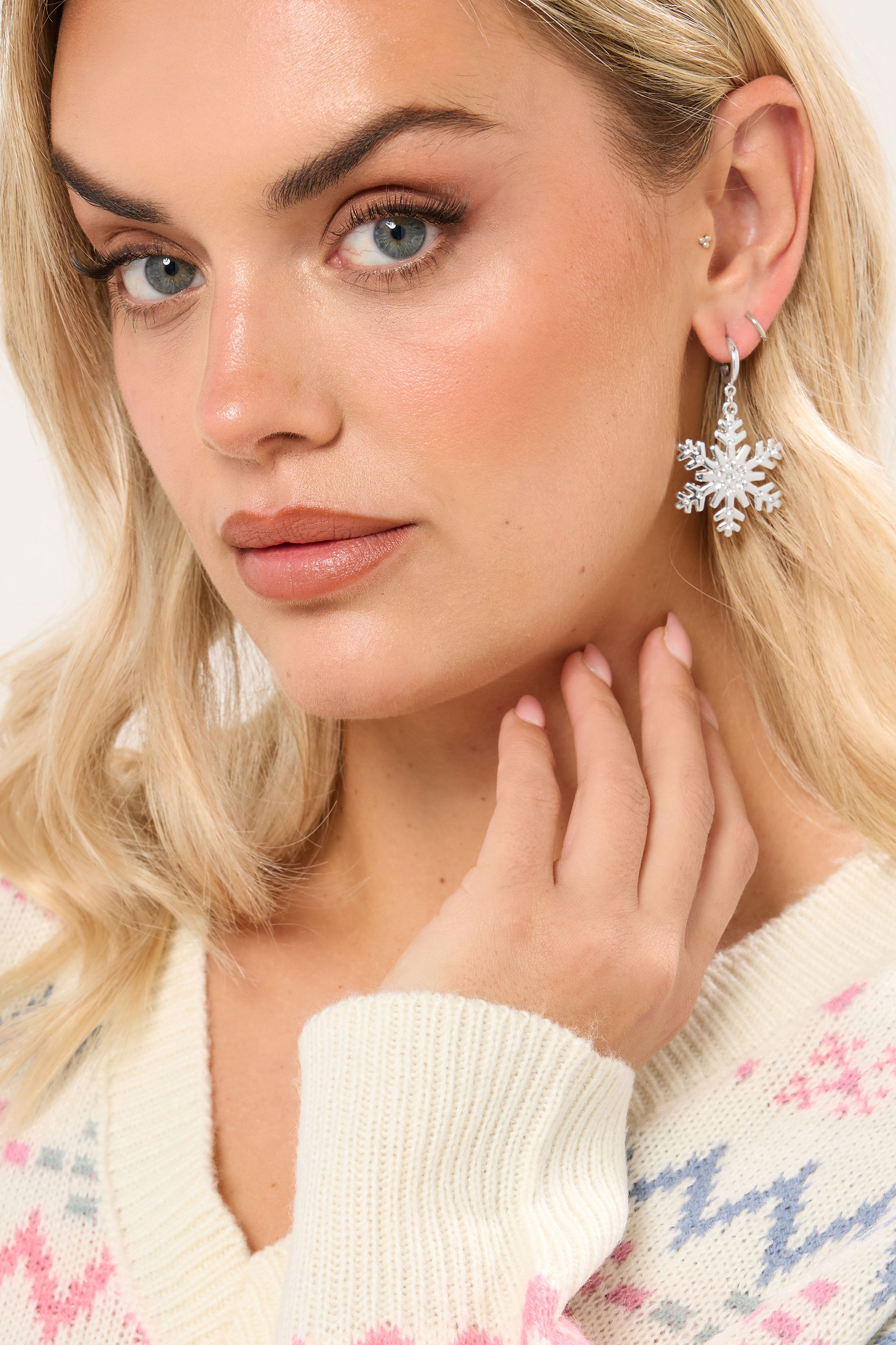 Women's Silver Yours Tone Snowflake Drop Earrings Size One Size