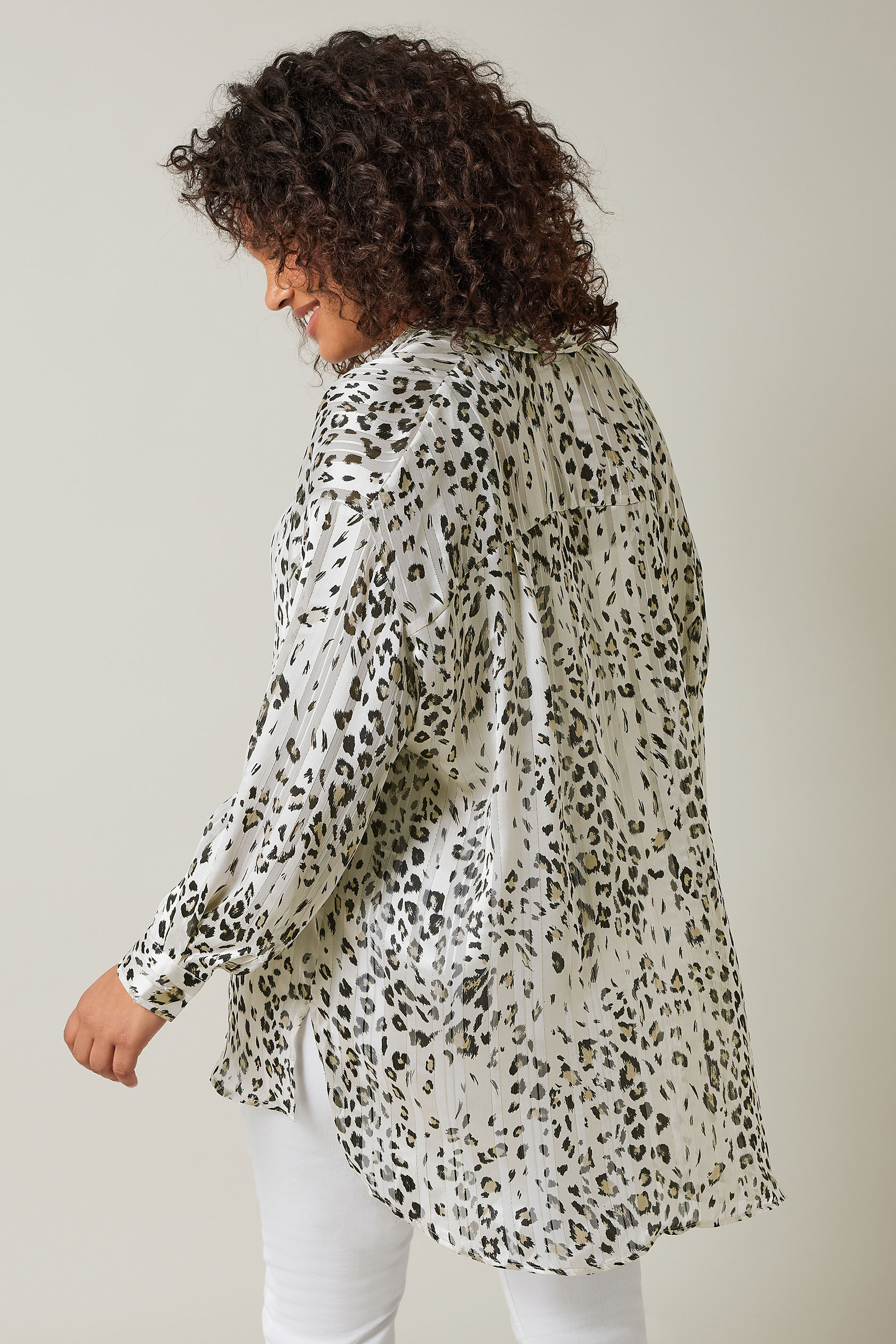 EVANS Plus Size Ivory White Leopard Print Blouse | Evans  2