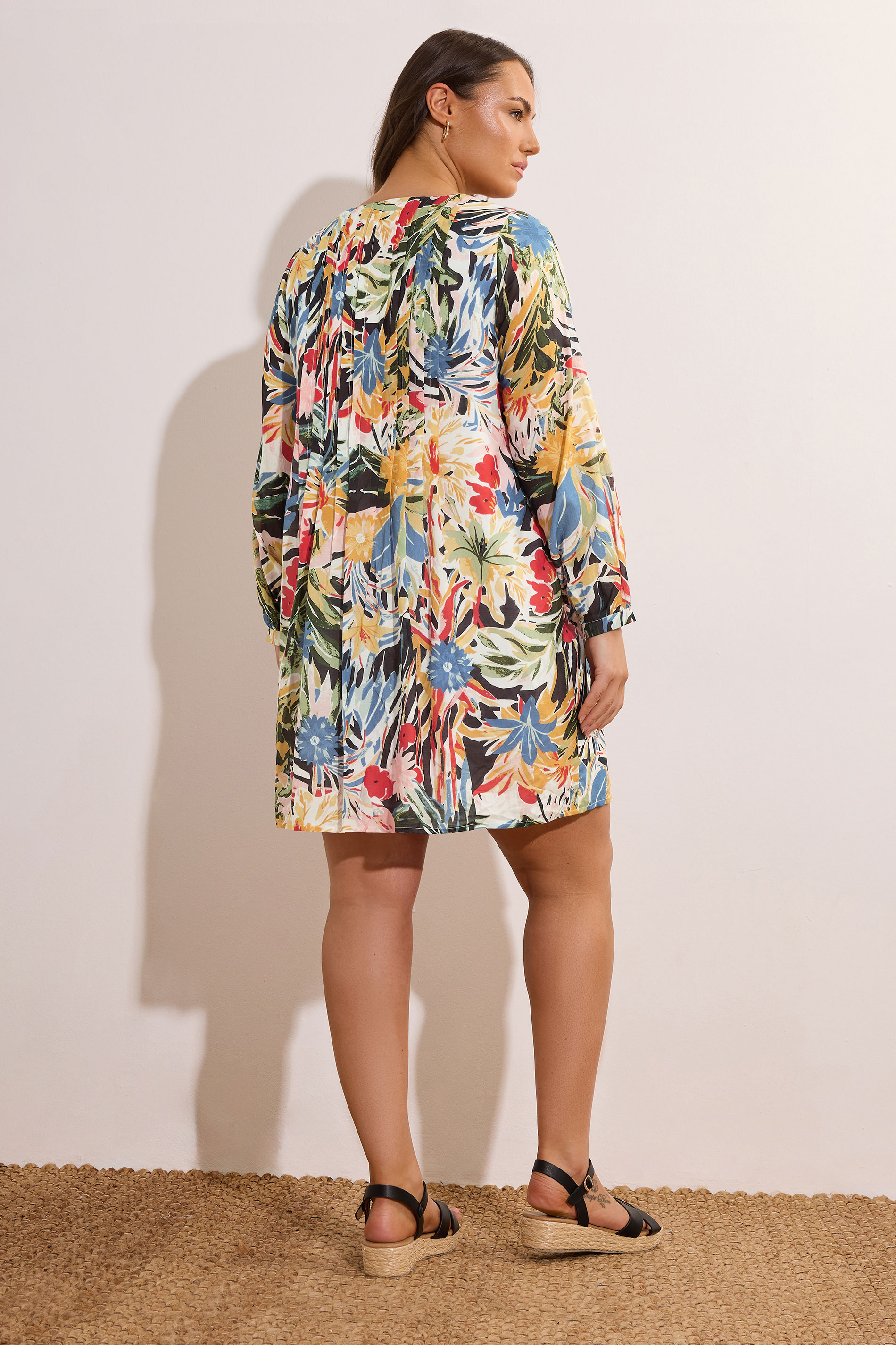 EVANS Plus Size Blue & Yellow Floral Pleated Swing Dress | Evans 4