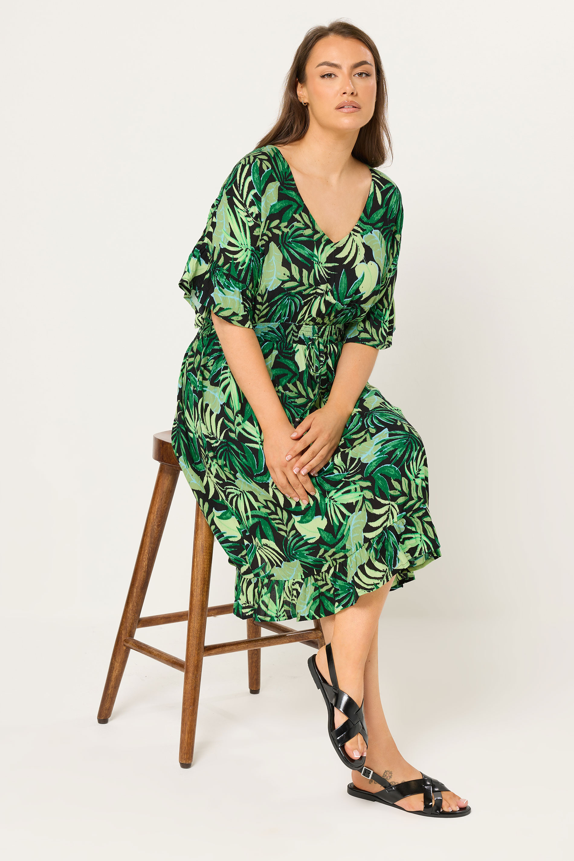 YOURS Plus Size Black Palm Leaf Crinkle Beach Dress | Yours Clothing 2