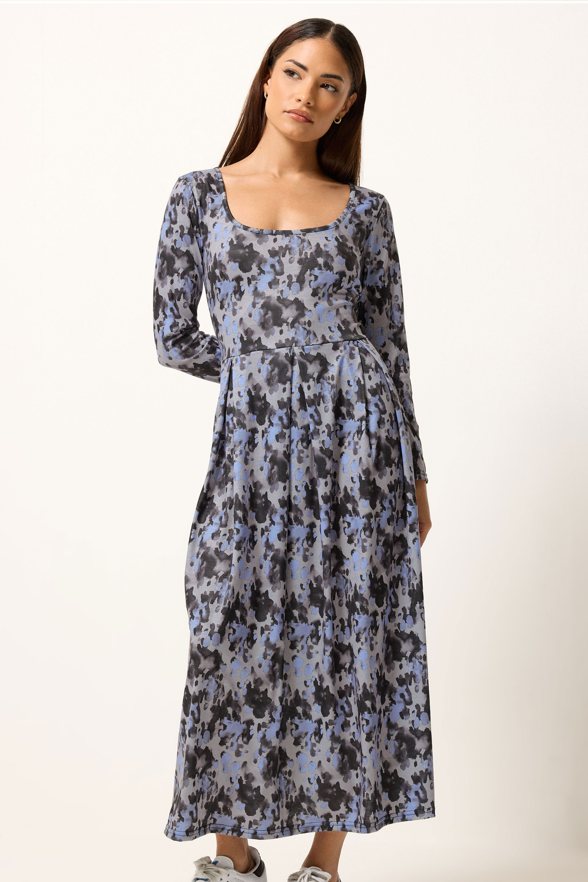 PixieGirl Petite Women's Grey Abstract Midi Dress | PixieGirl 3