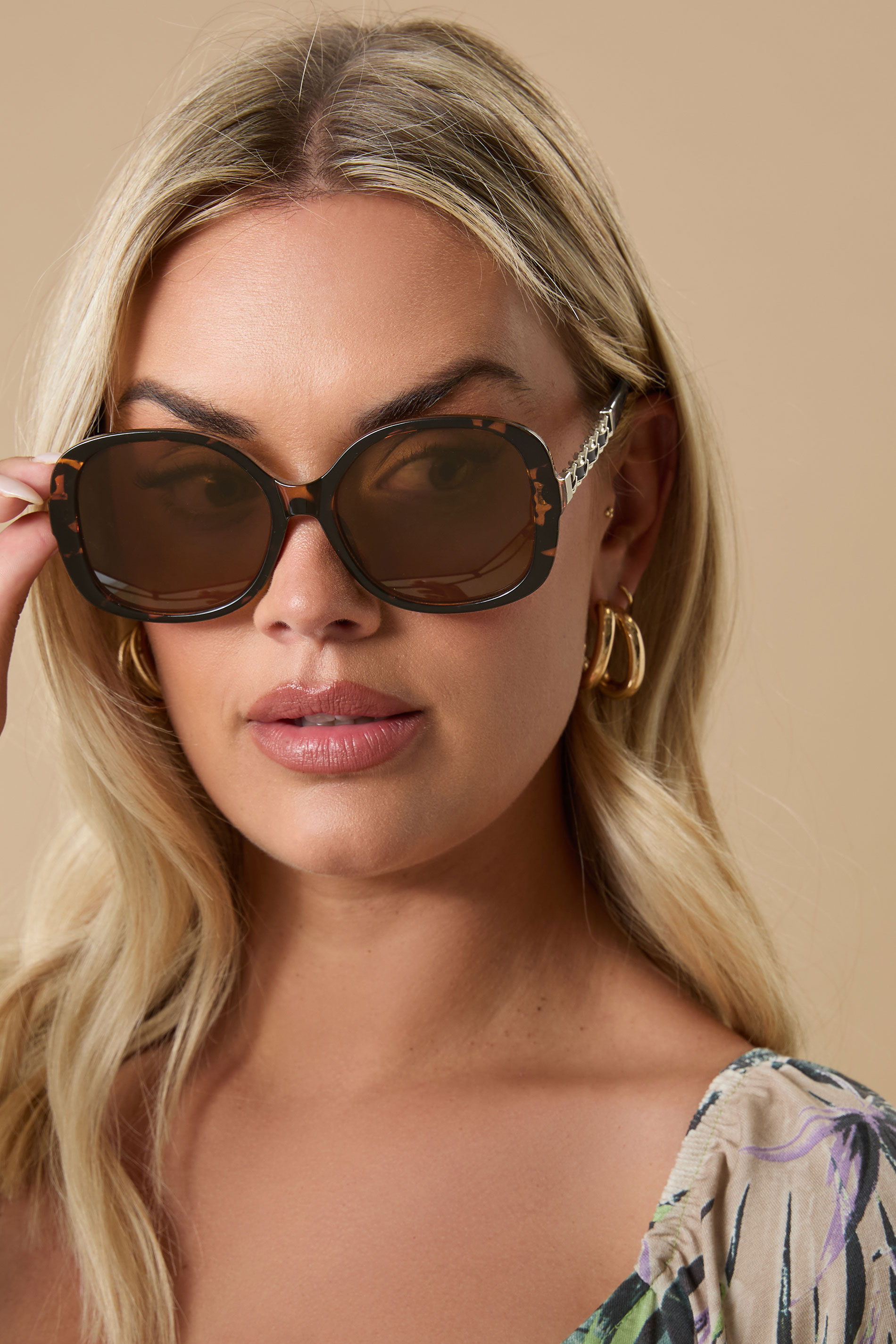 Women's Brown Yours Chain Tortoiseshell Oversized Sunglasses Size One Size