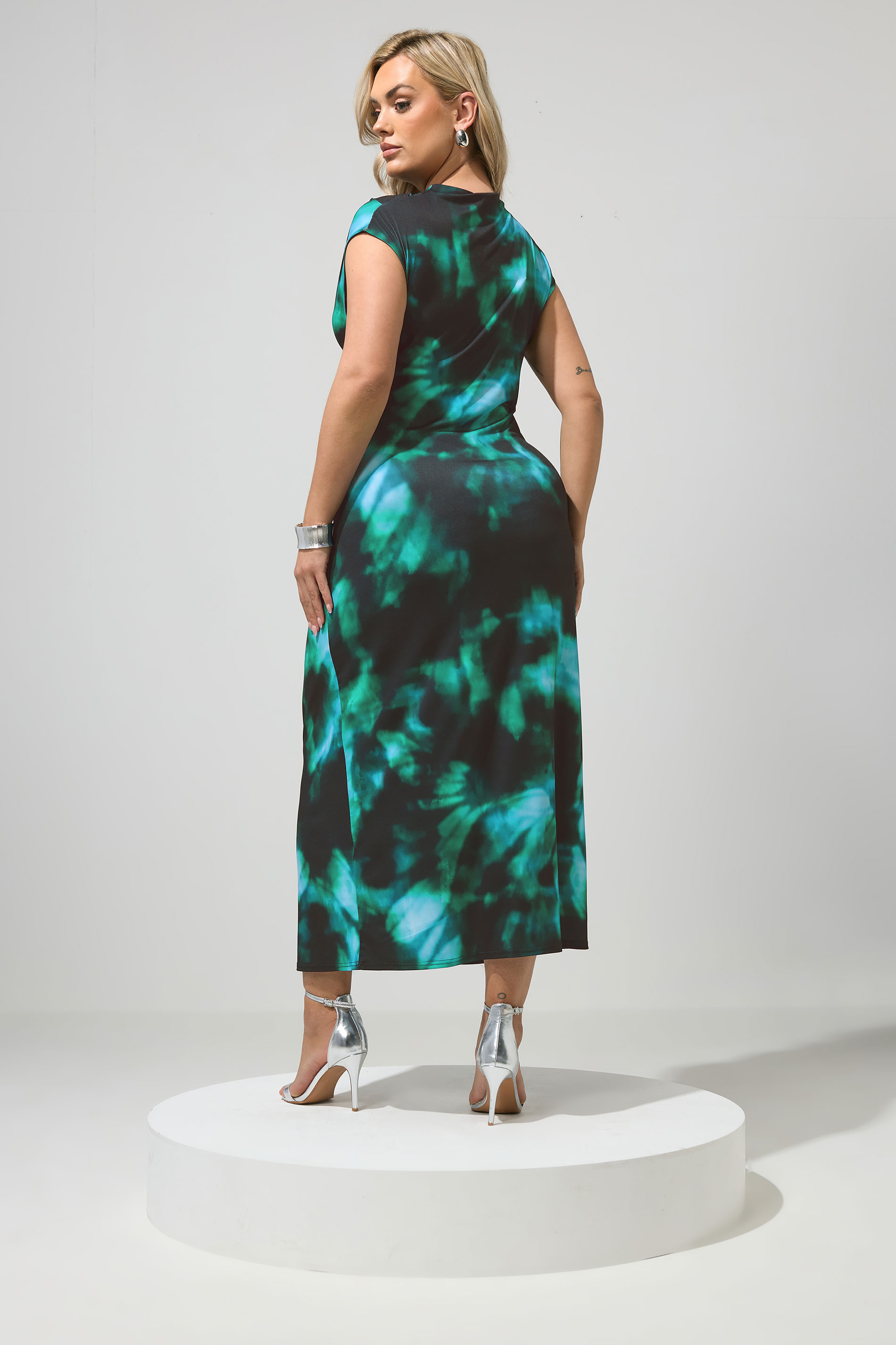 YOURS LONDON Plus Size Teal Blue Abstract Drape Dress | Yours Clothing 2