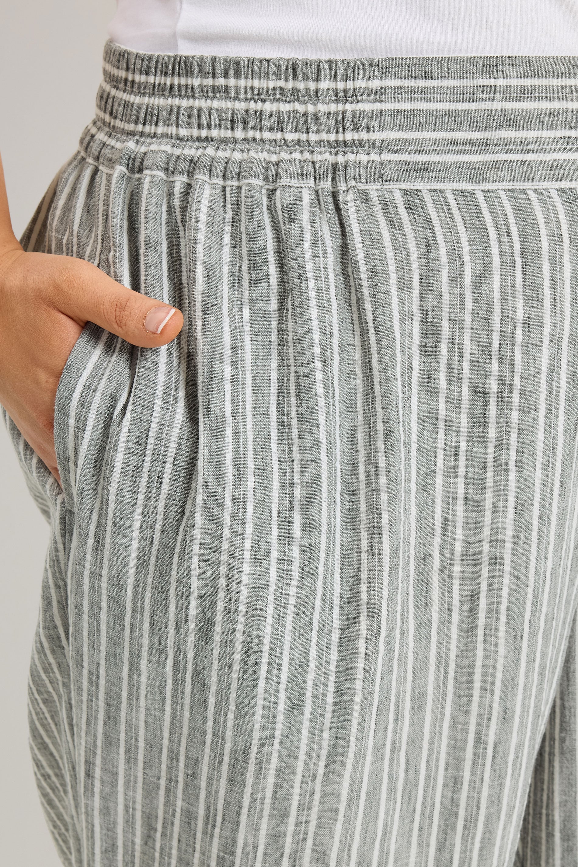 YOURS Plus Size Grey Stripe Linen Look Trousers | Yours Clothing 4