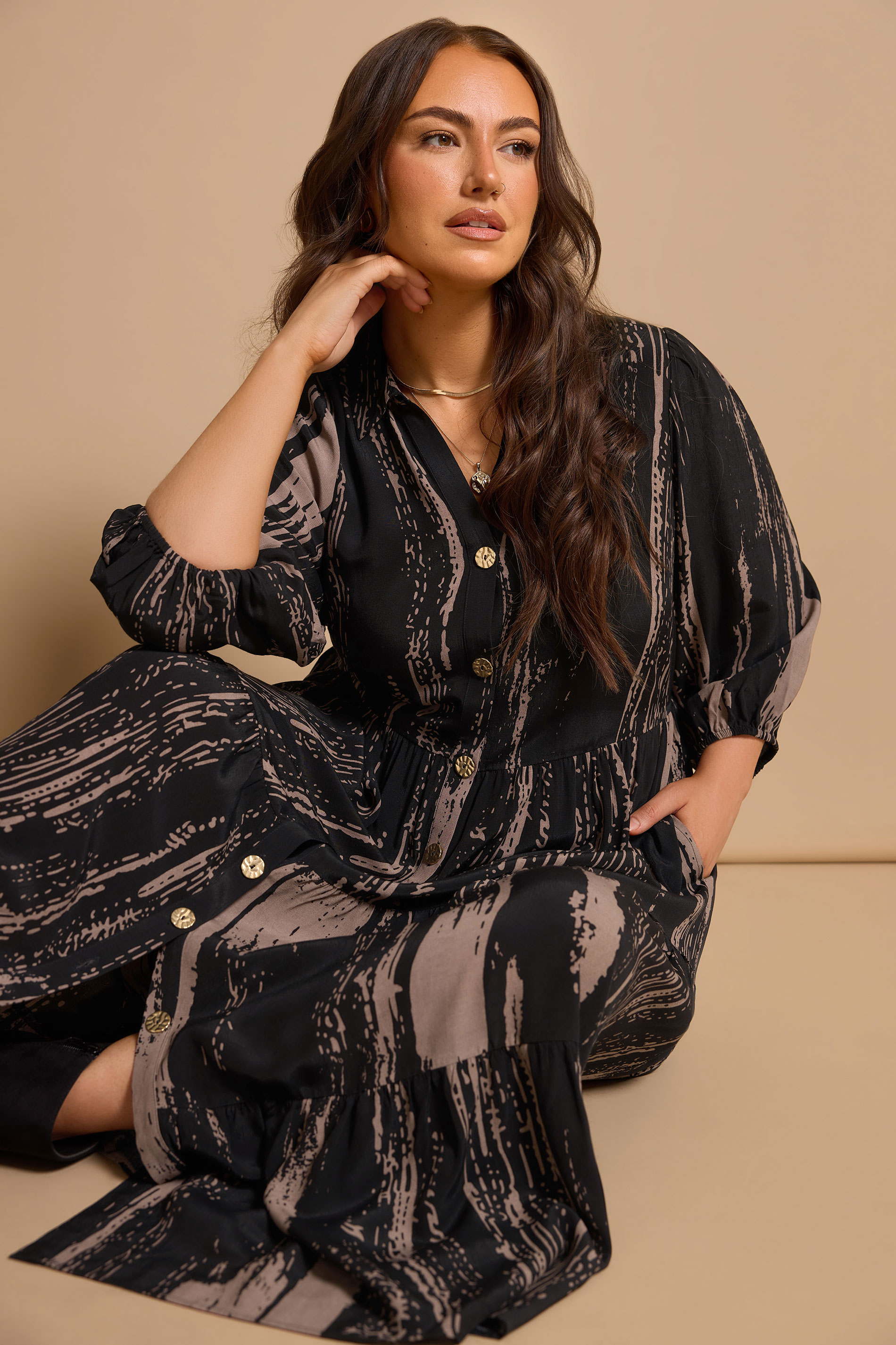 EVANS Plus Size Black Premium Smudge Print Tiered Maxi Dress | Evans 1