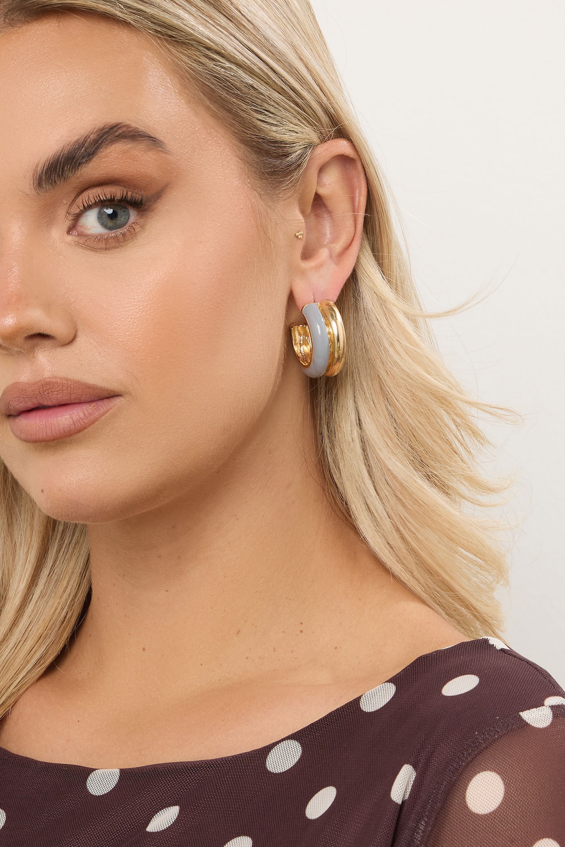 Women's Gold Yours Tone Double Hoop Earrings Size One Size