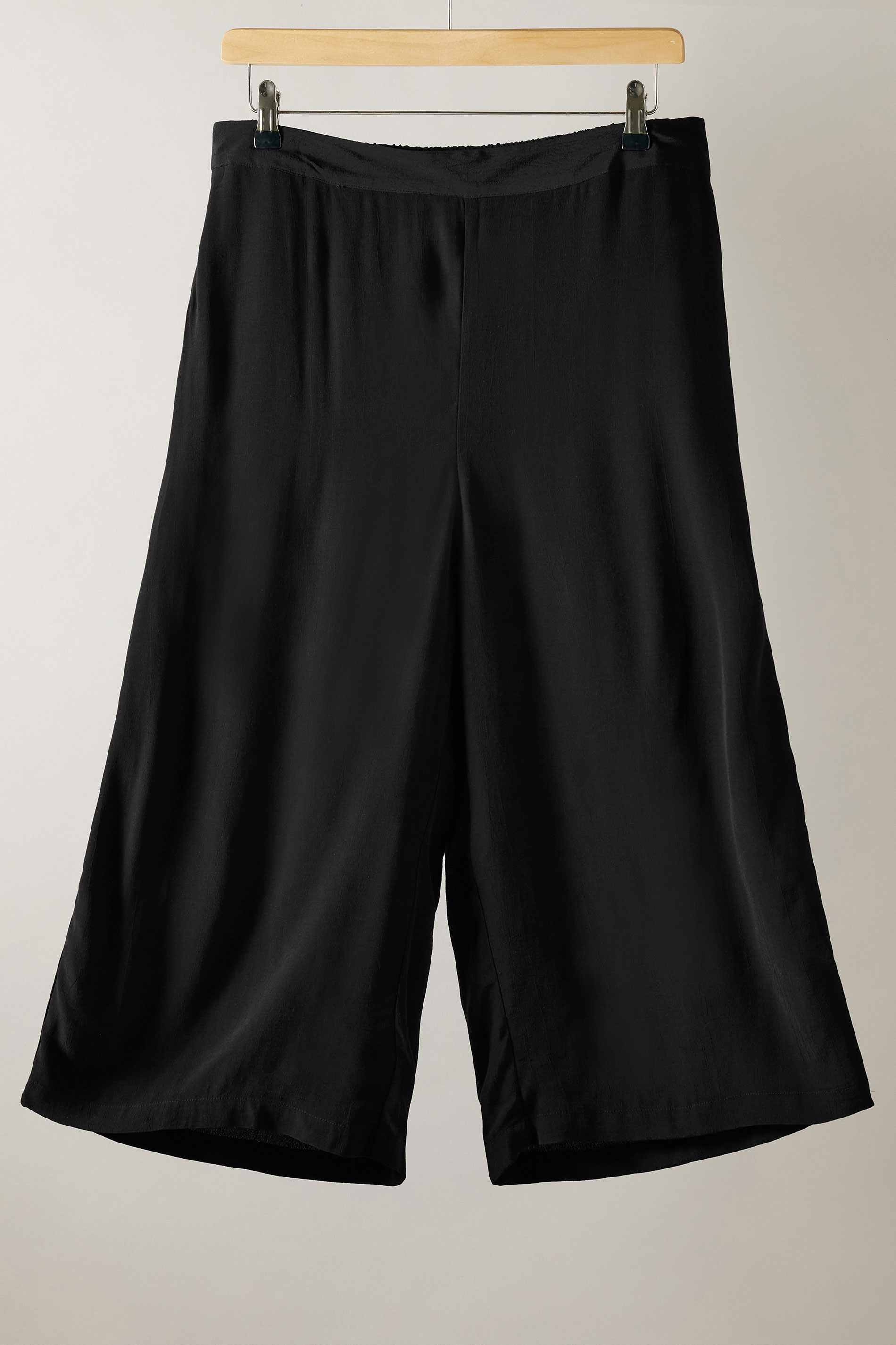 EVANS Plus Size Black Crepe Wide Leg Trousers | Evans  5