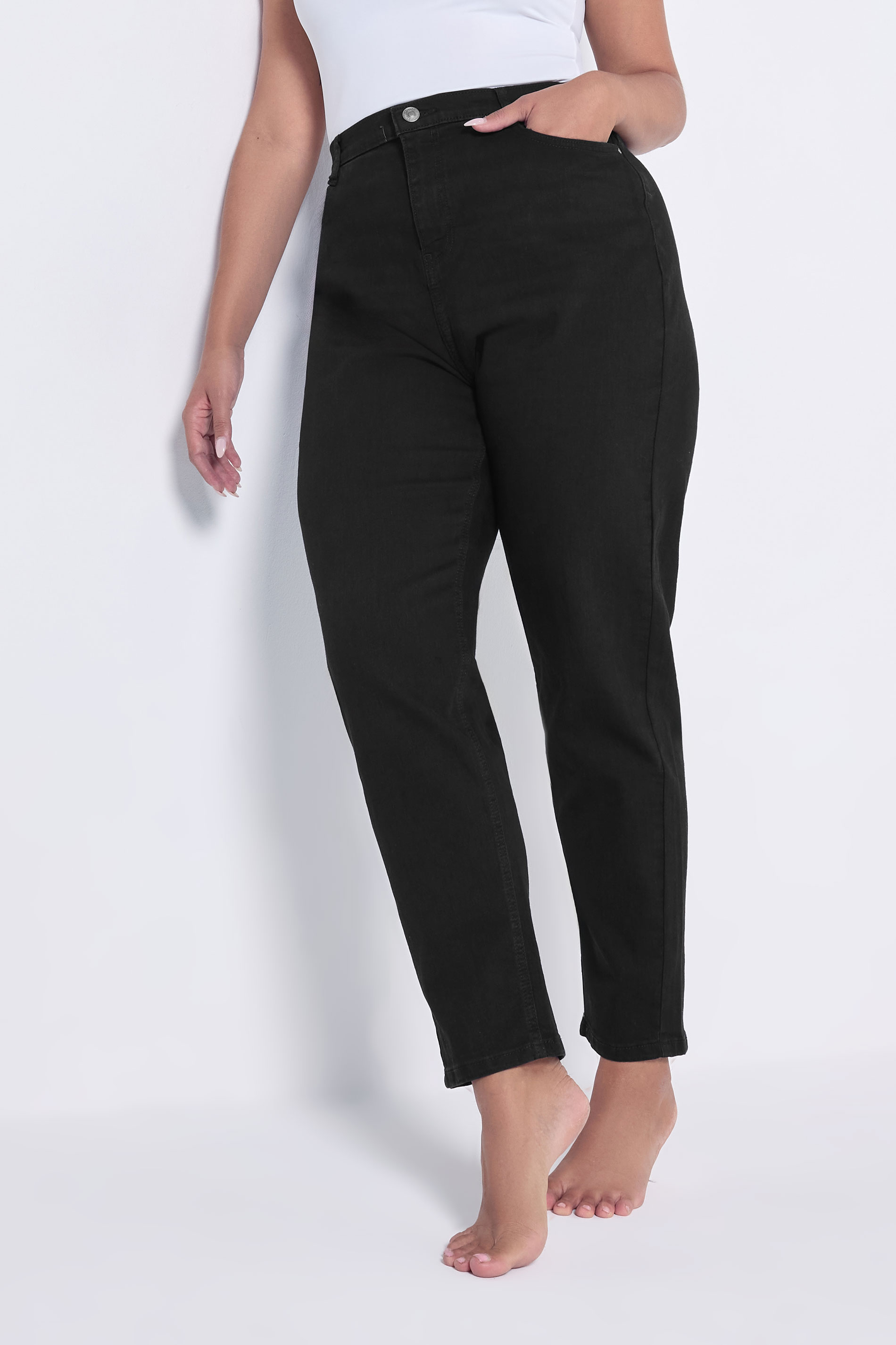 YOURS Plus Size Black Mom Jeans | Yours Clothing  3