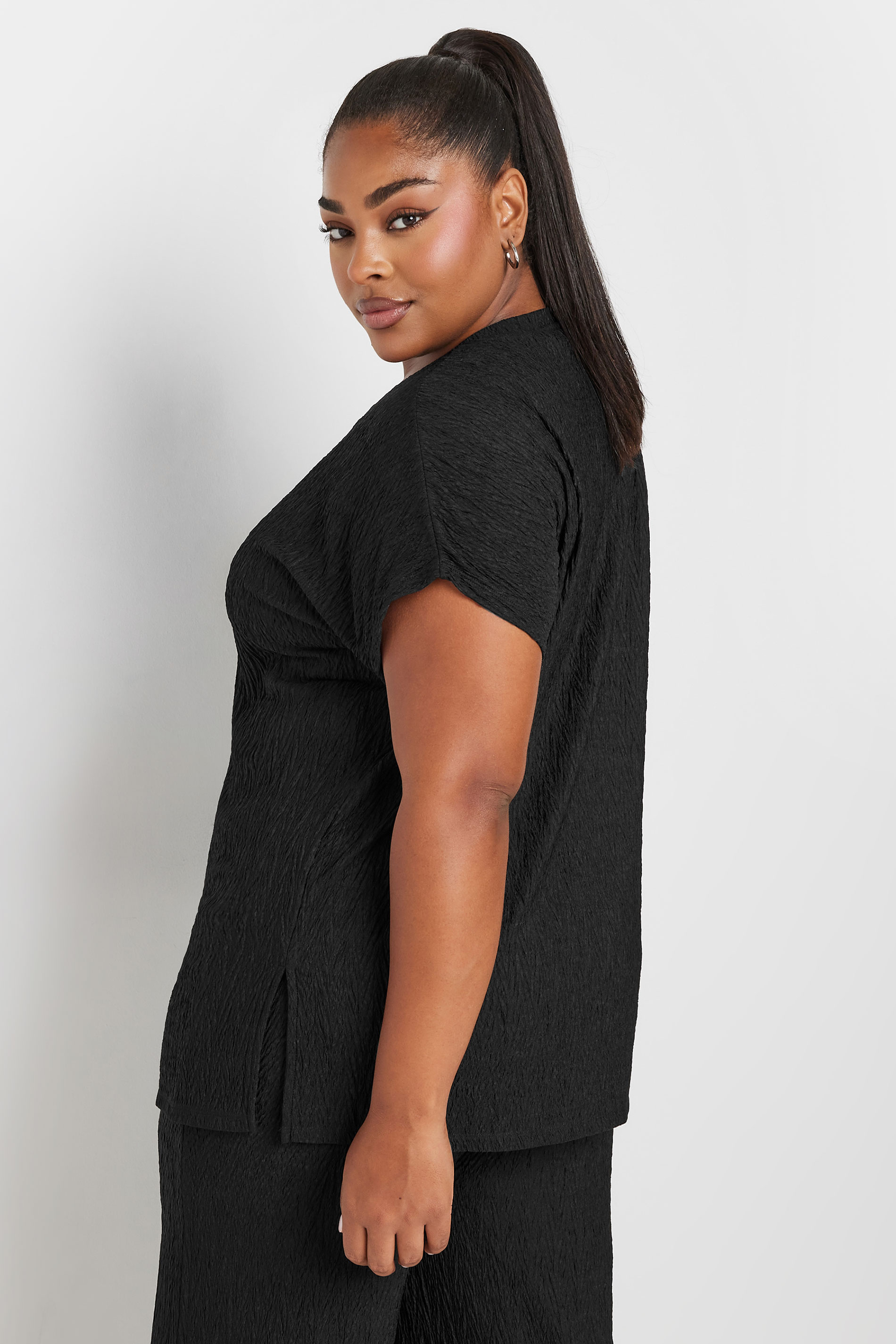 YOURS Plus Size Black Crinkle Plisse T-Shirt | Yours Clothing 2