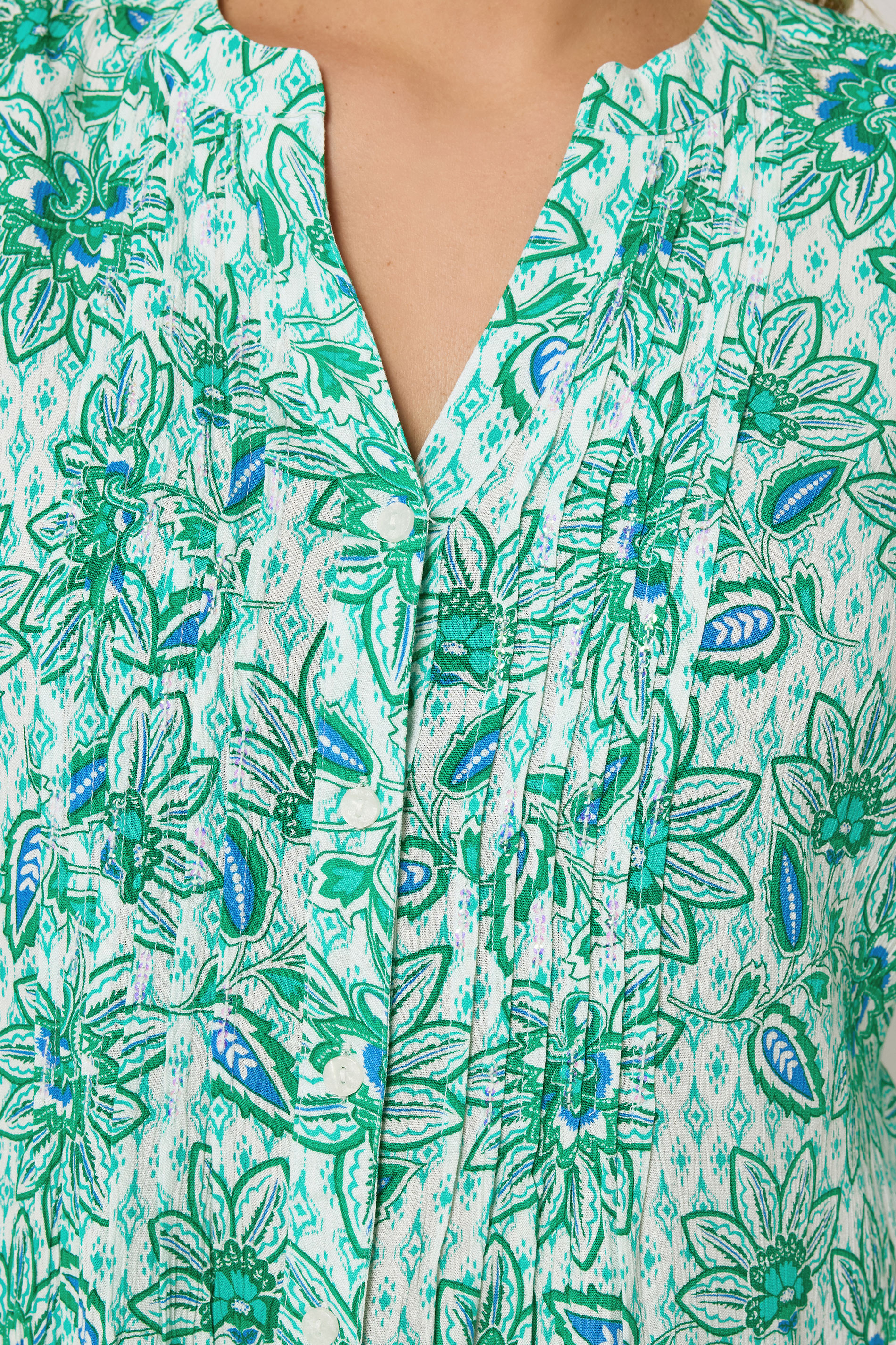 YOURS Plus Size Green Paisley Pintuck Blouse | Yours Clothing 4