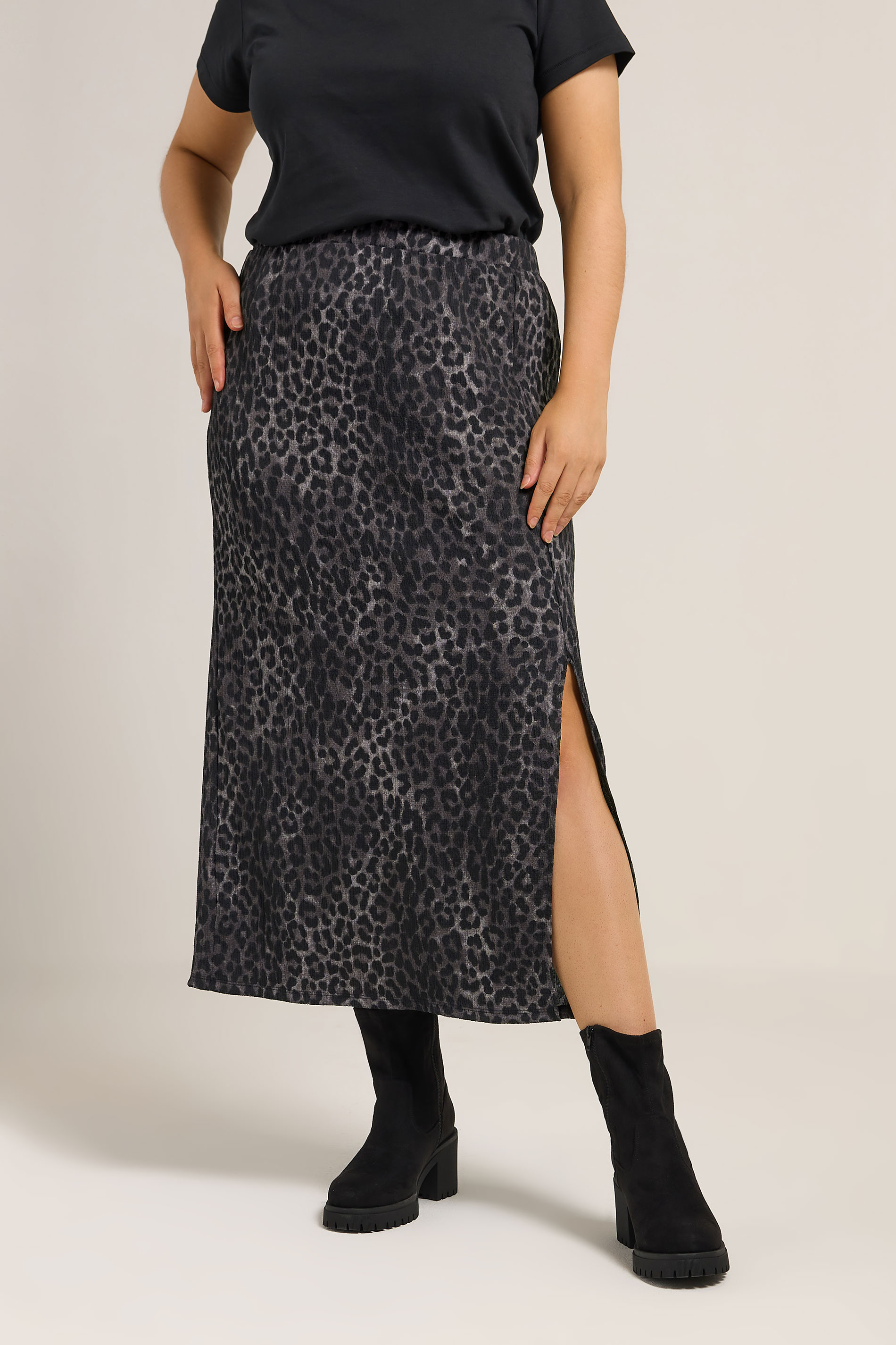 YOURS Plus Size Grey Leopard Print Textured Tube Skirt | Yours Clothing 3