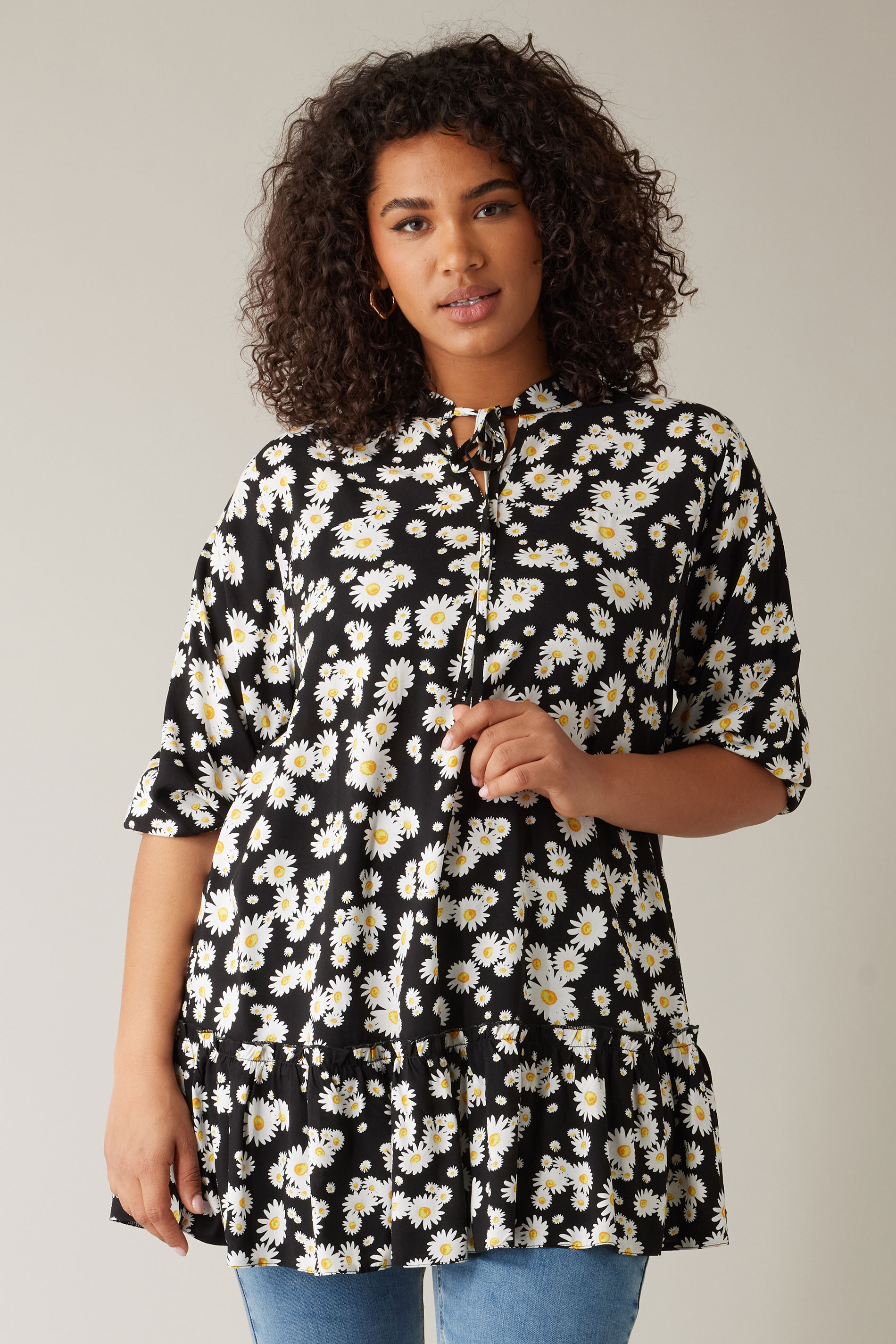 EVANS Plus Size Black Daisy Print Frill Hem Tunic Top | Evans 3