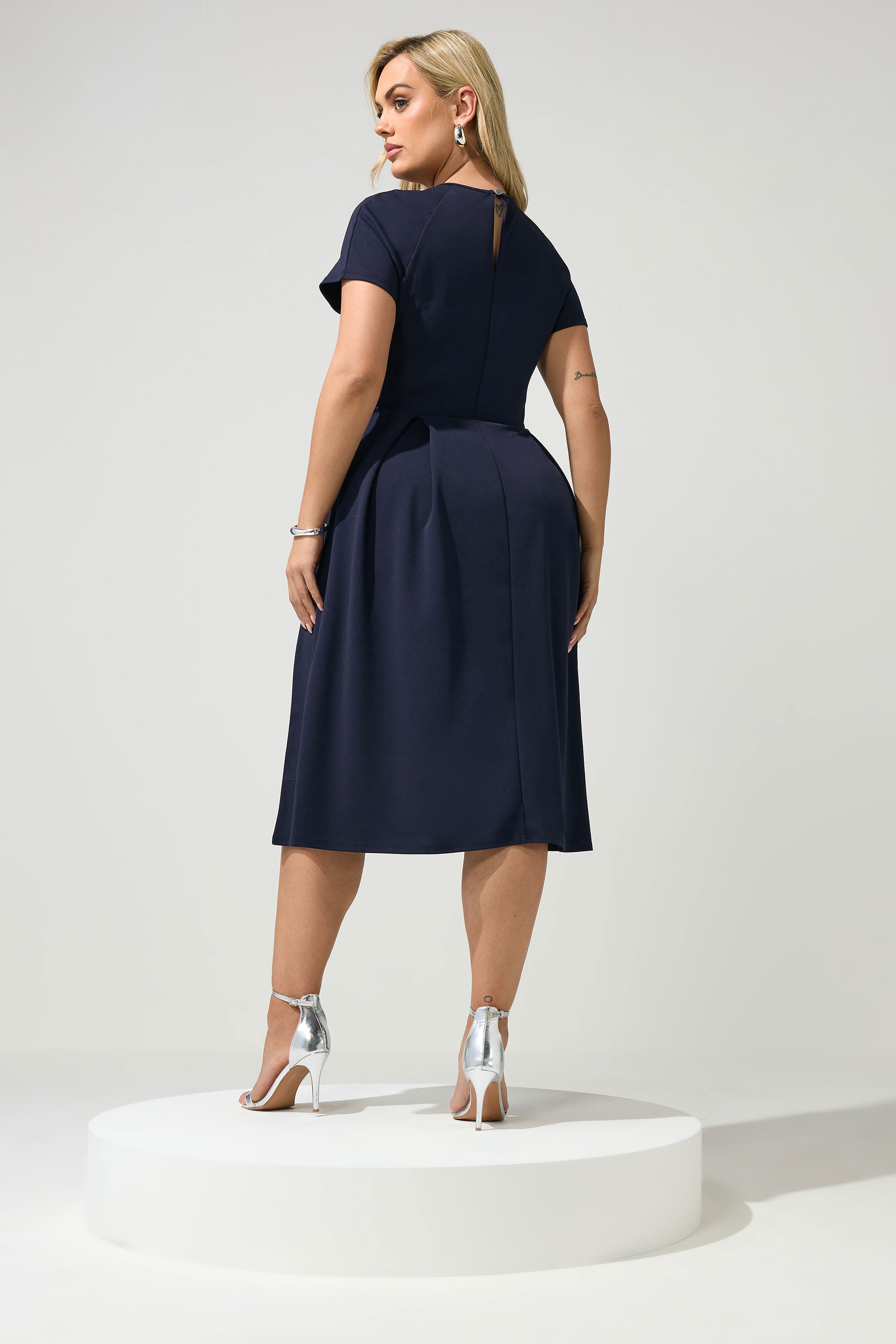 YOURS LONDON Plus Size Navy Blue Keyhole Skater Dress | Yours Clothing 2
