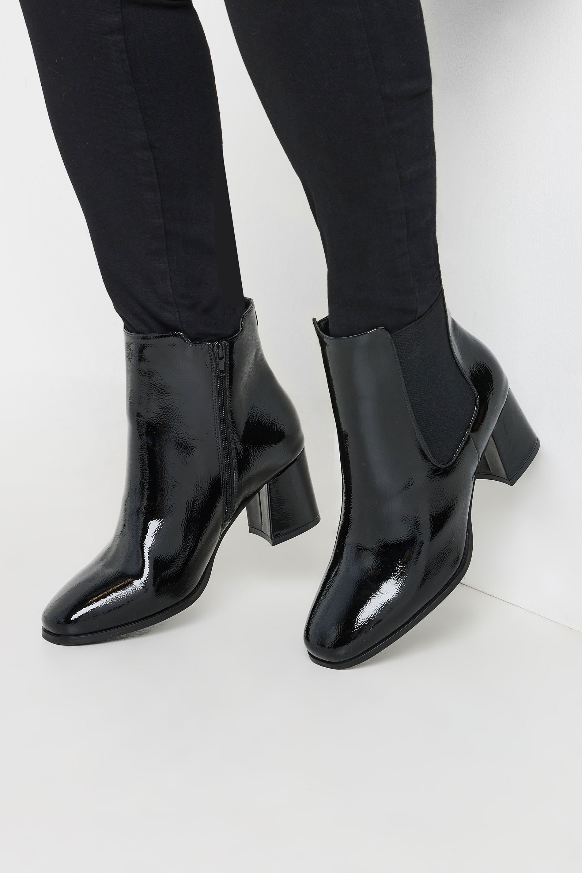 Women's Black Yours Patent Block Heel Chelsea Boots In Extra Wide Eee Fit Size 9Eee