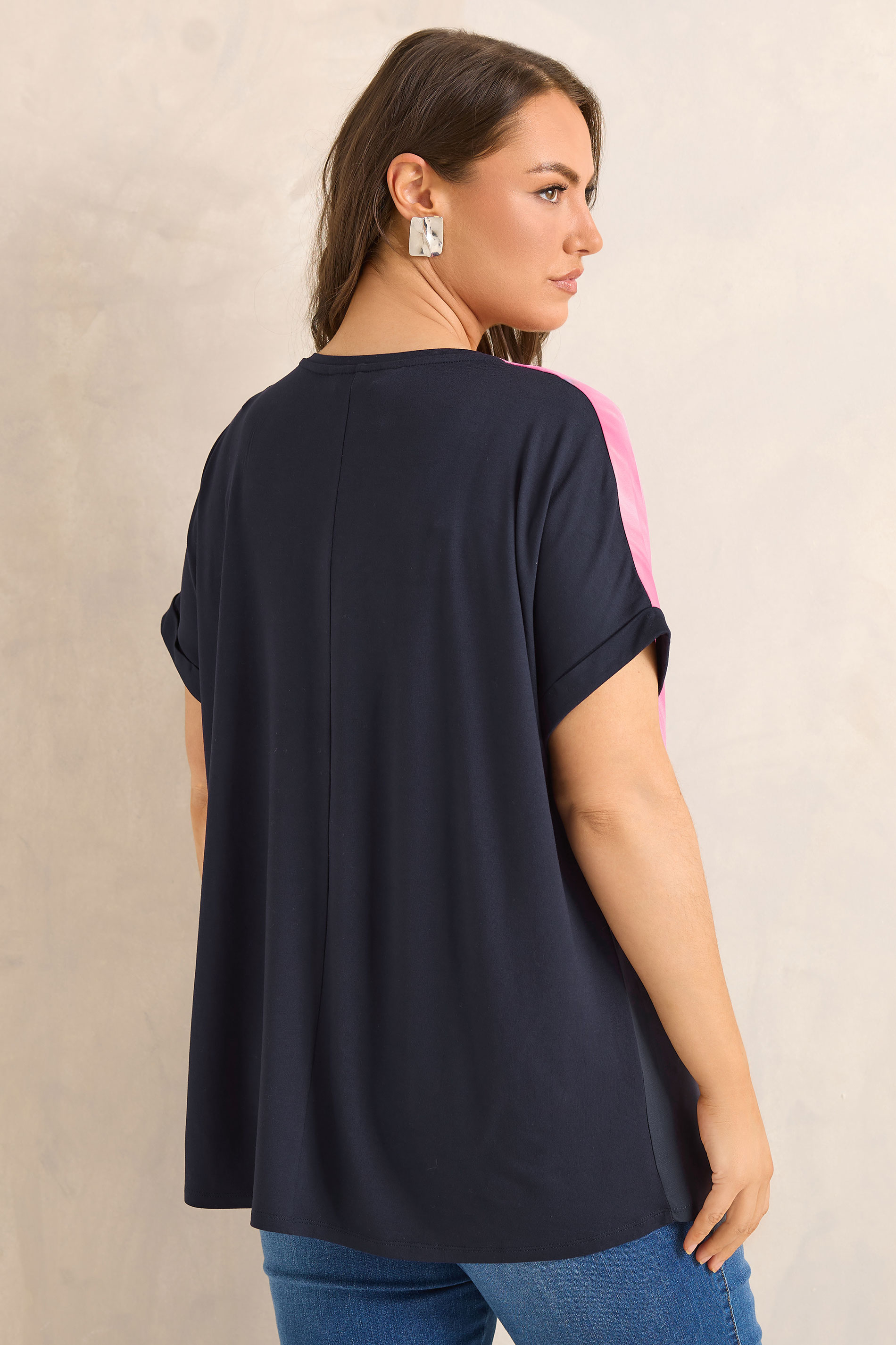 EVANS Plus Size Navy Blue & Pink Blurred Top 2