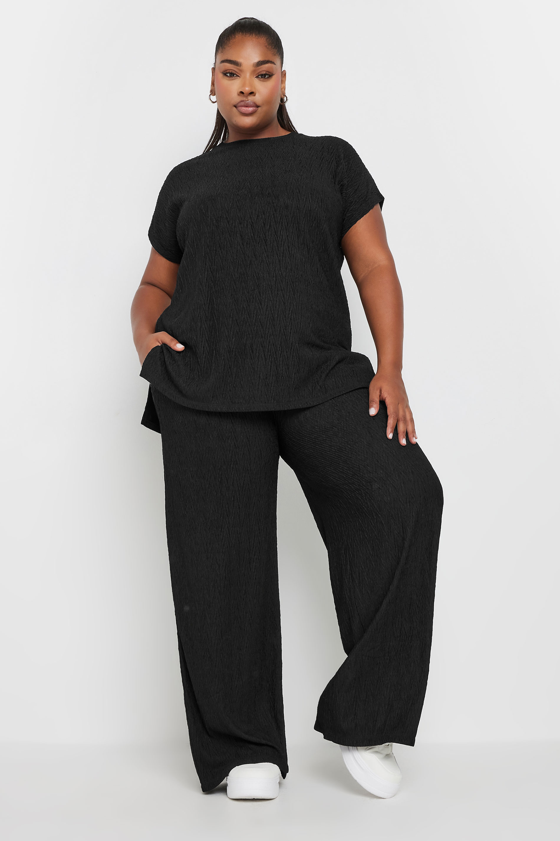 YOURS Plus Size Black Crinkle Plisse T-Shirt | Yours Clothing 1