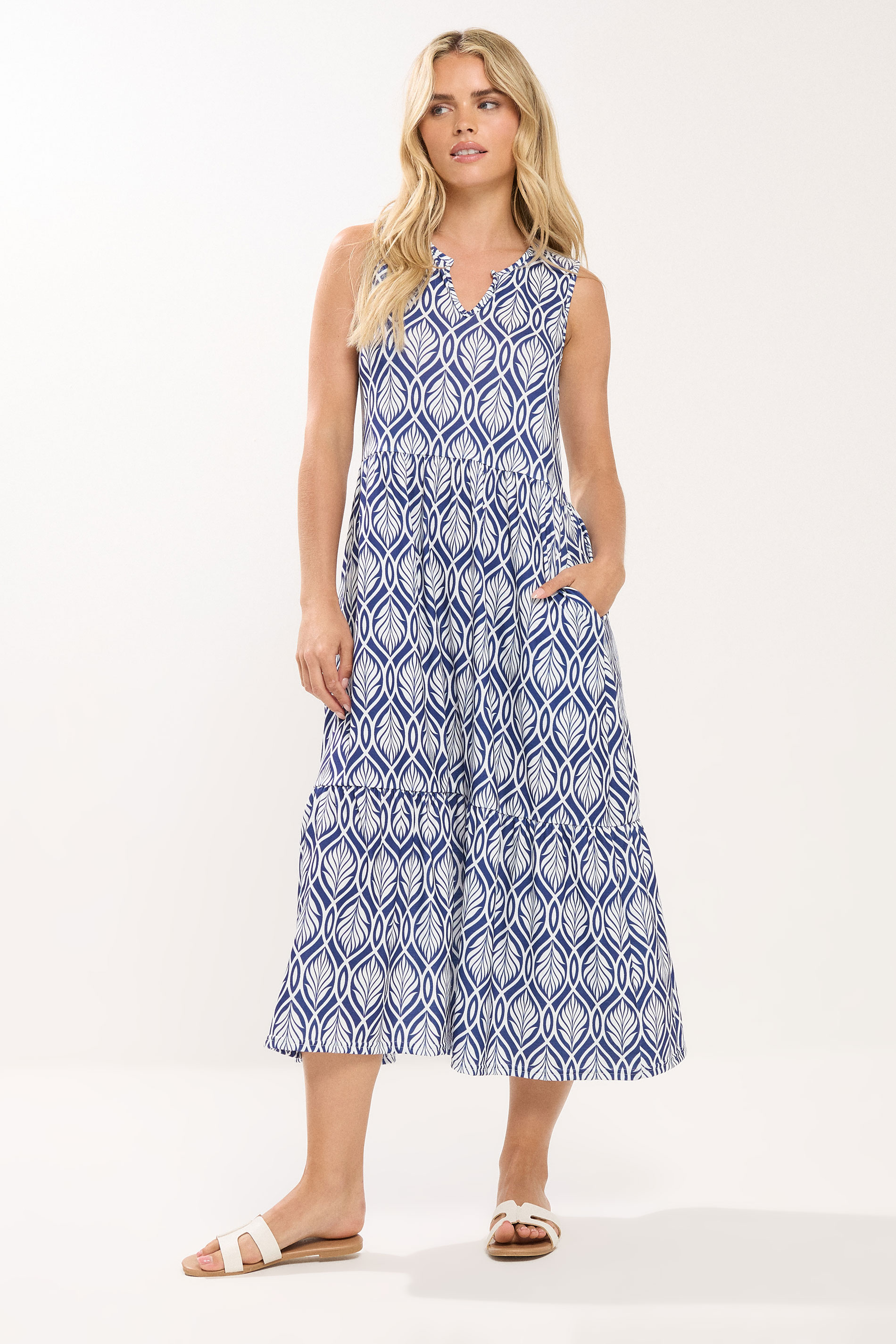 Women's Blue M&Co Petites M&Co Petite Navy Leaf Print Sleeveless Dress Size 12