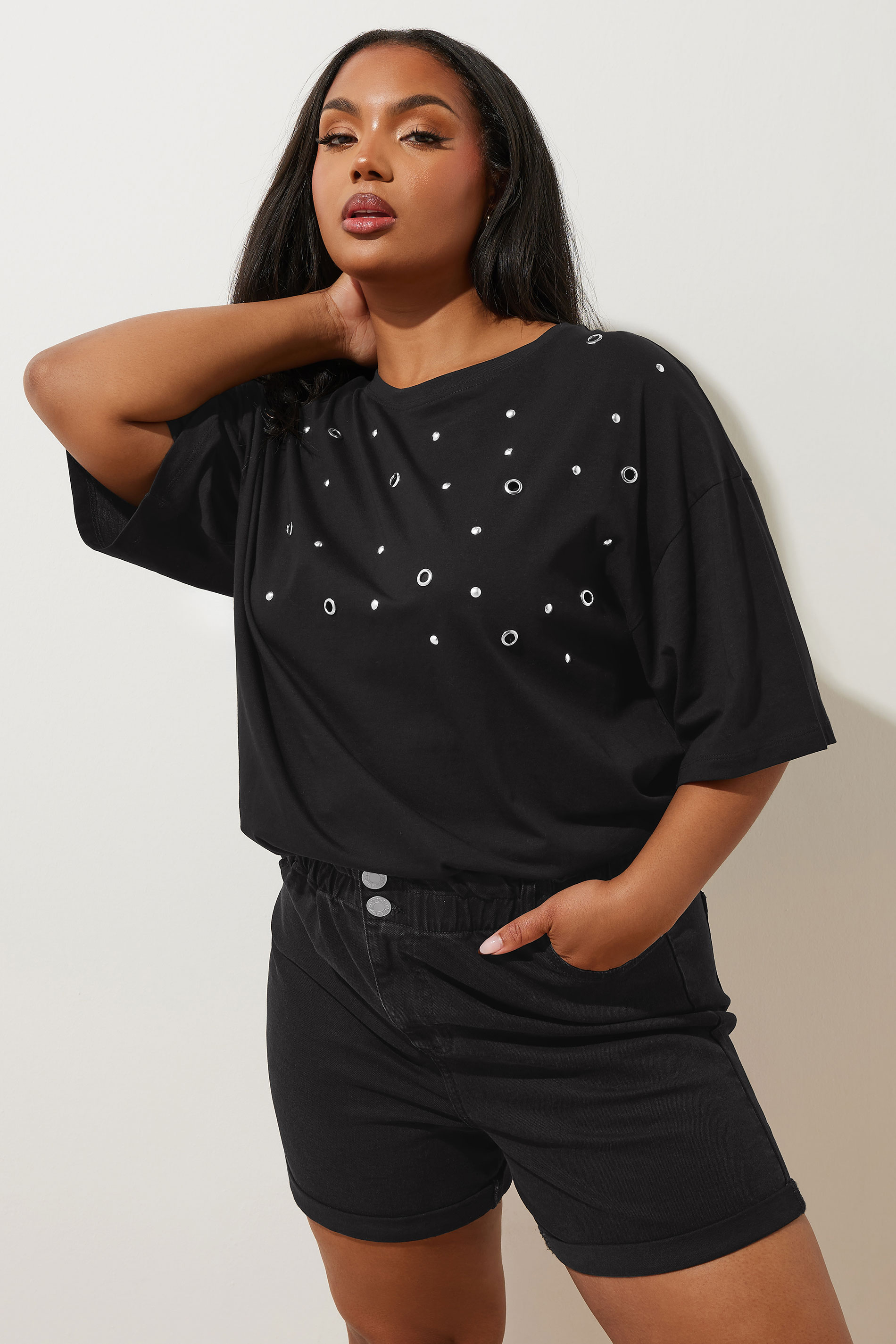 YOURS Plus Size Black Washed Elasticated Waist Turn Up Denim Shorts | Yours Clothing 3
