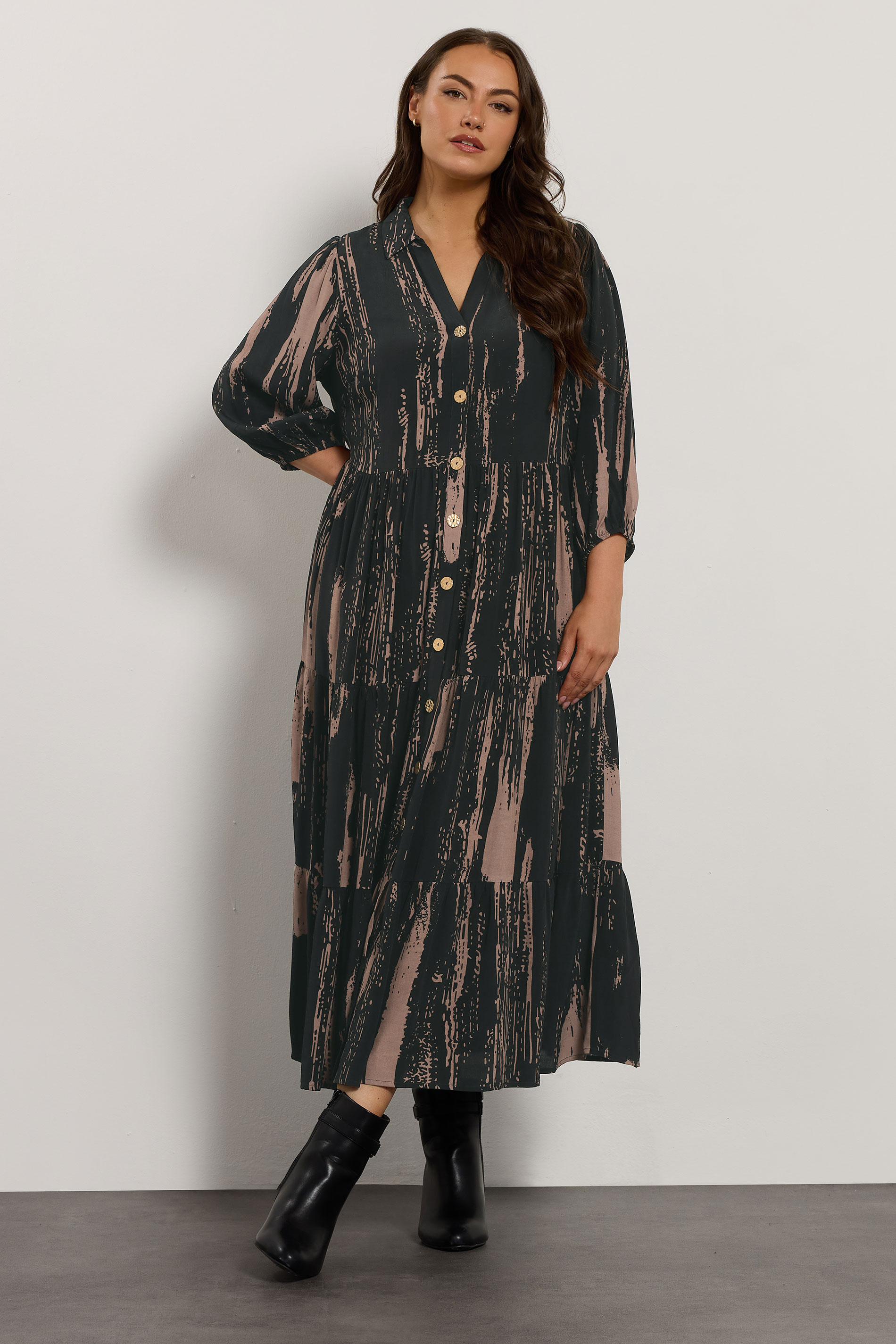 EVANS Plus Size Black Premium Smudge Print Tiered Maxi Dress | Evans 4