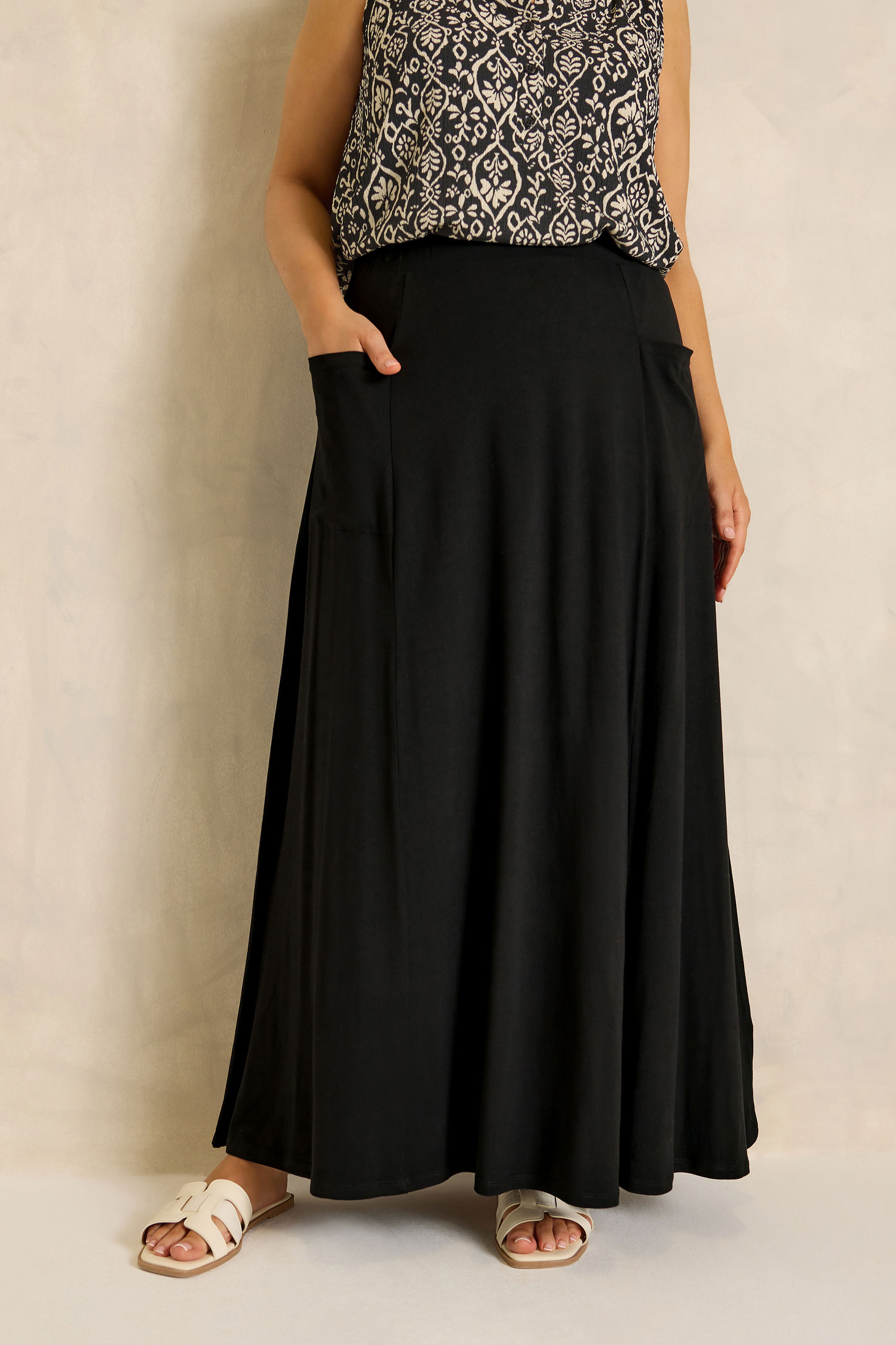 EVANS Plus Size Black Stretch Jersey Midaxi Skirt | Evans 3