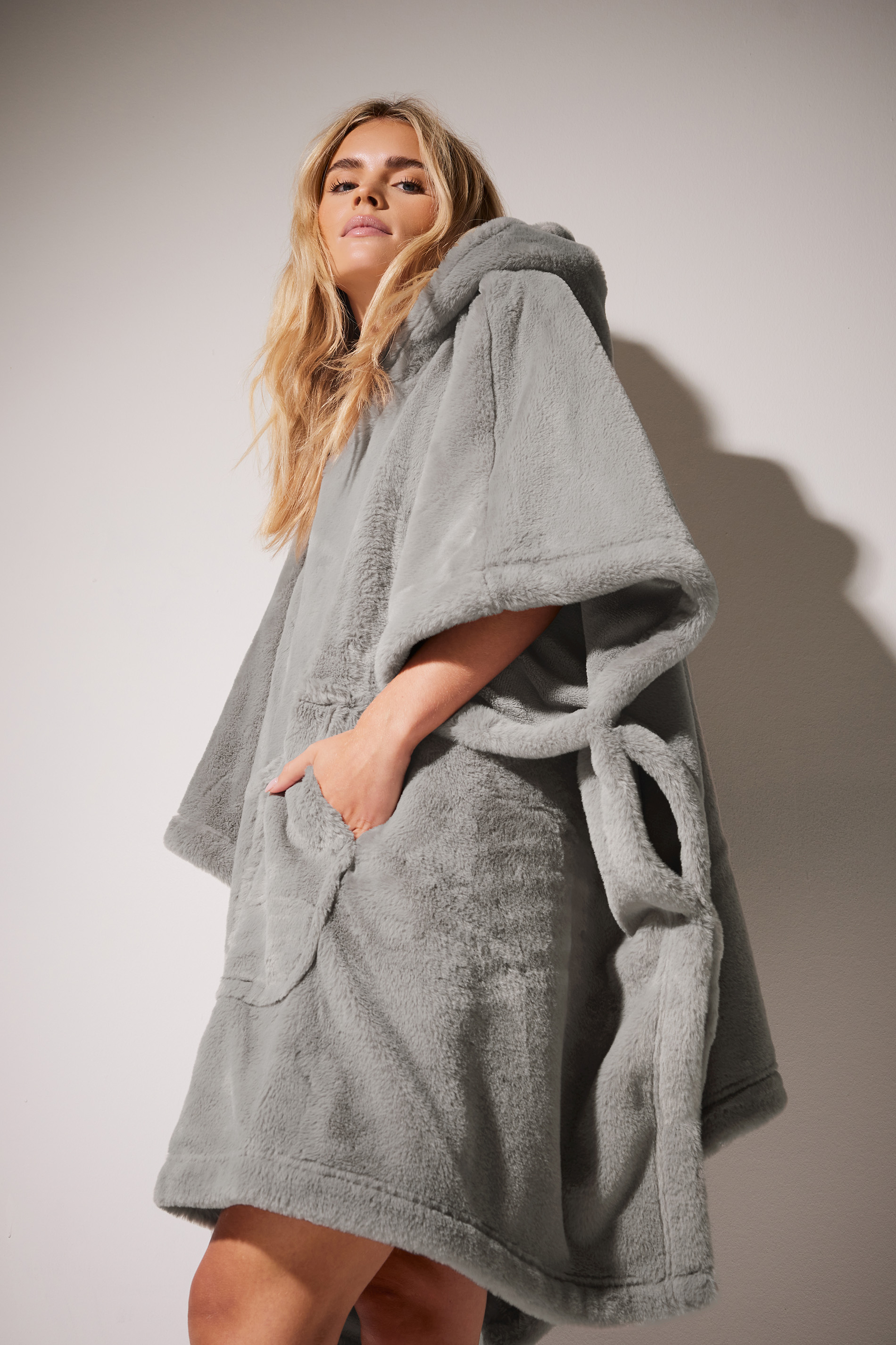 PixieGirl Petite Women's Grey Faux Fur Blanket Hoodie | PixieGirl 3