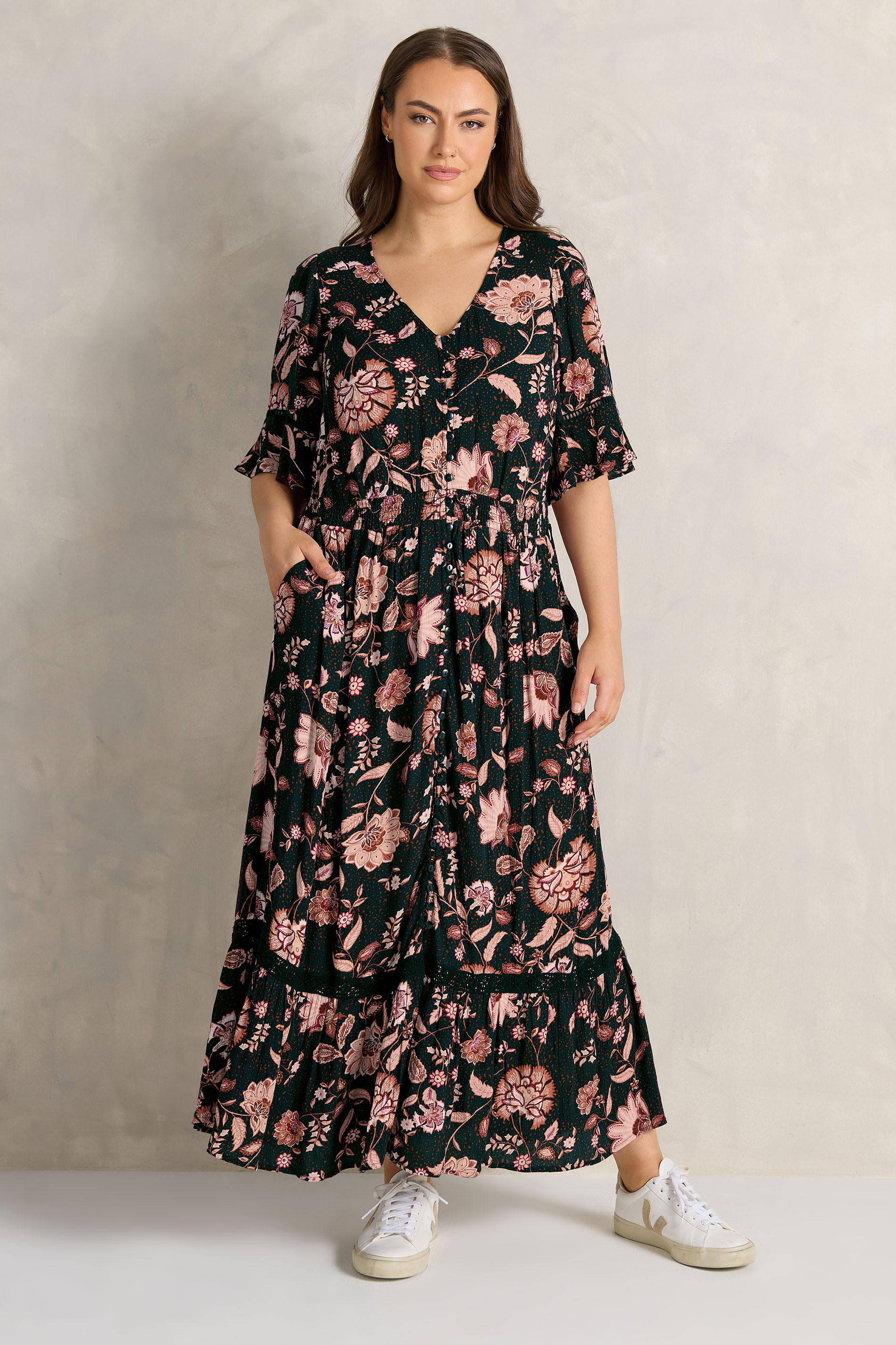 EVANS Plus Size Black Floral Crinkle Button Through Maxi Dress | Evans 2