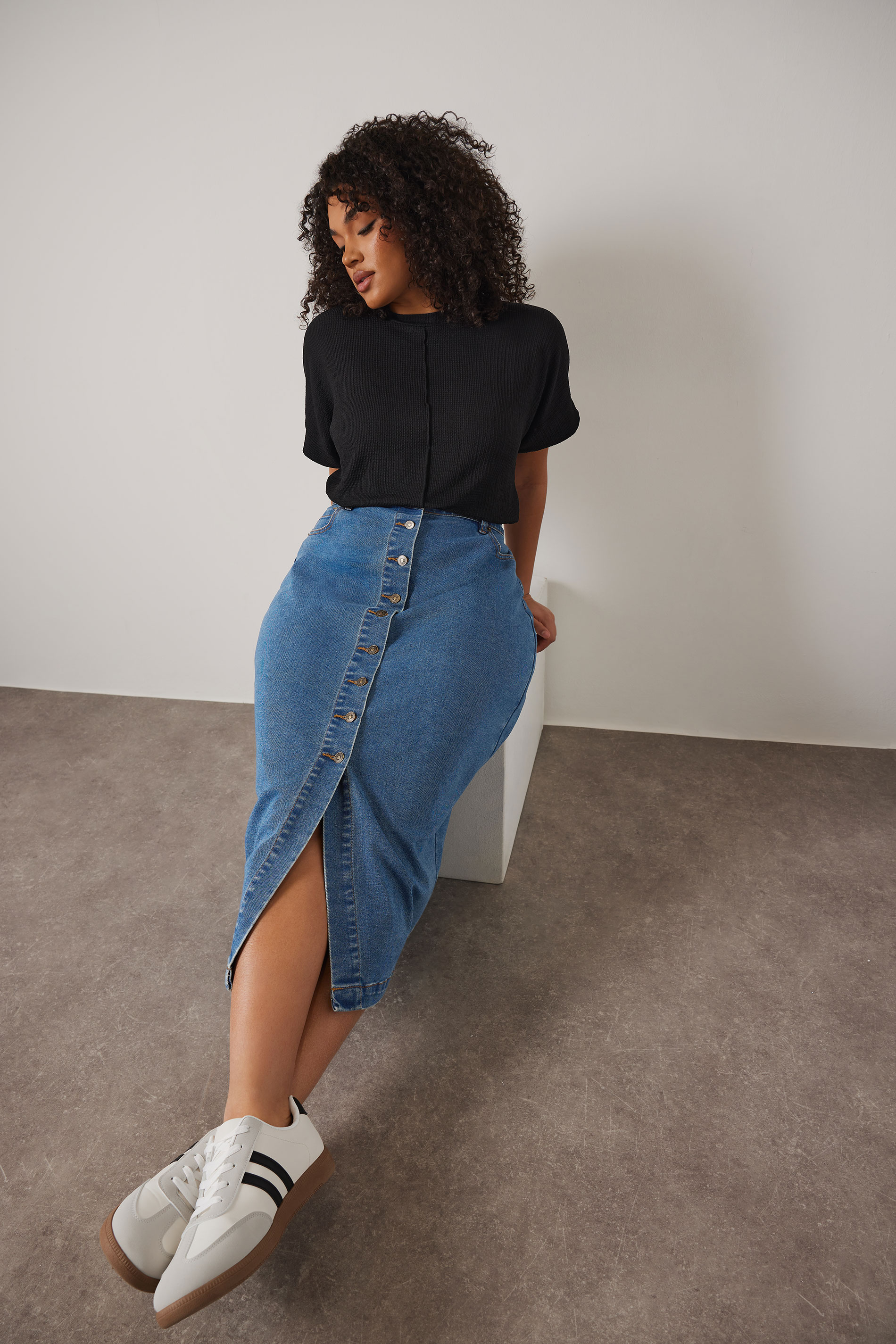 EVANS Plus Size Blue Button Through Denim Maxi Skirt | Evans 3
