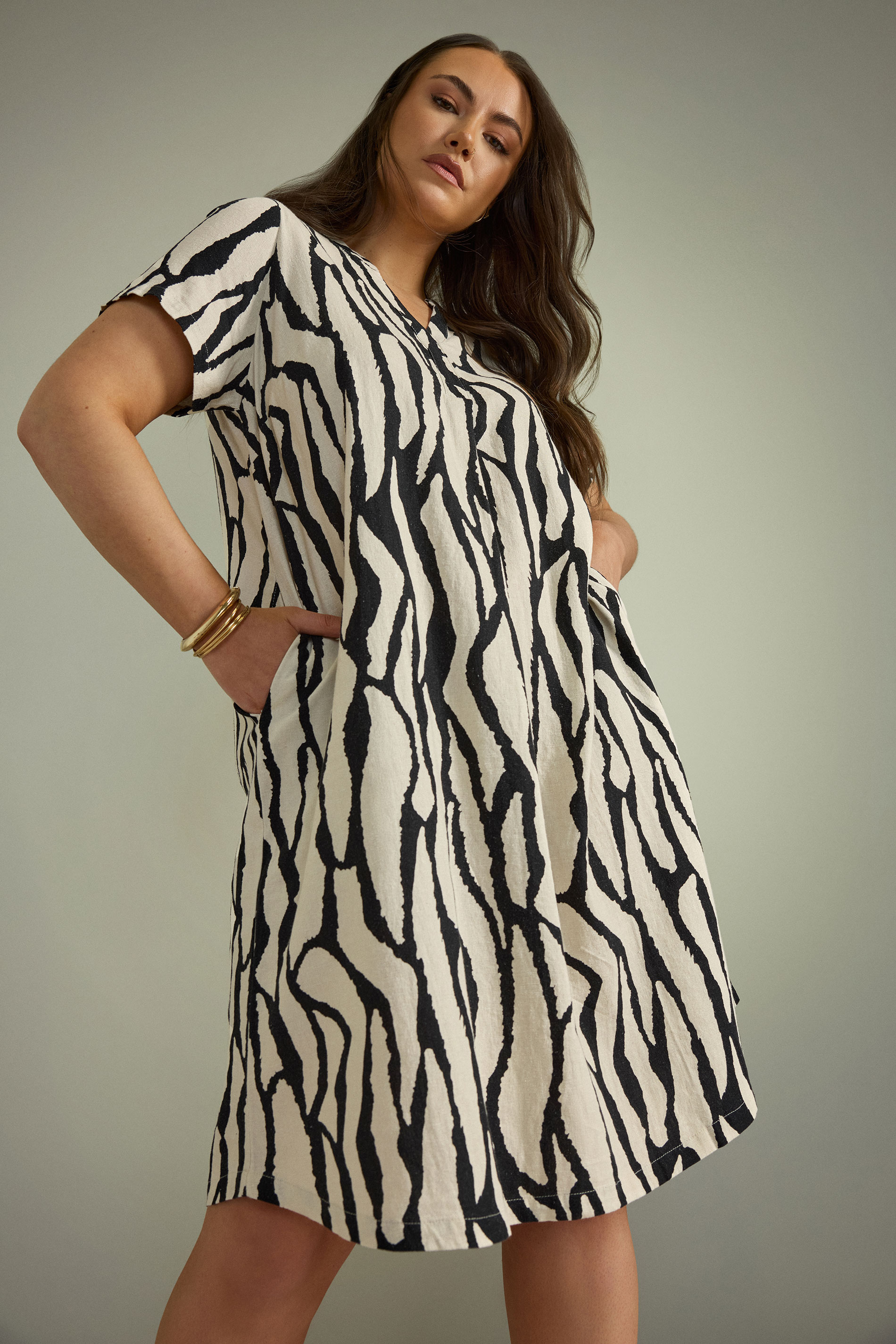 EVANS Plus Size Natural Brown Abstract Print Premium Linen Dress | Evans 3