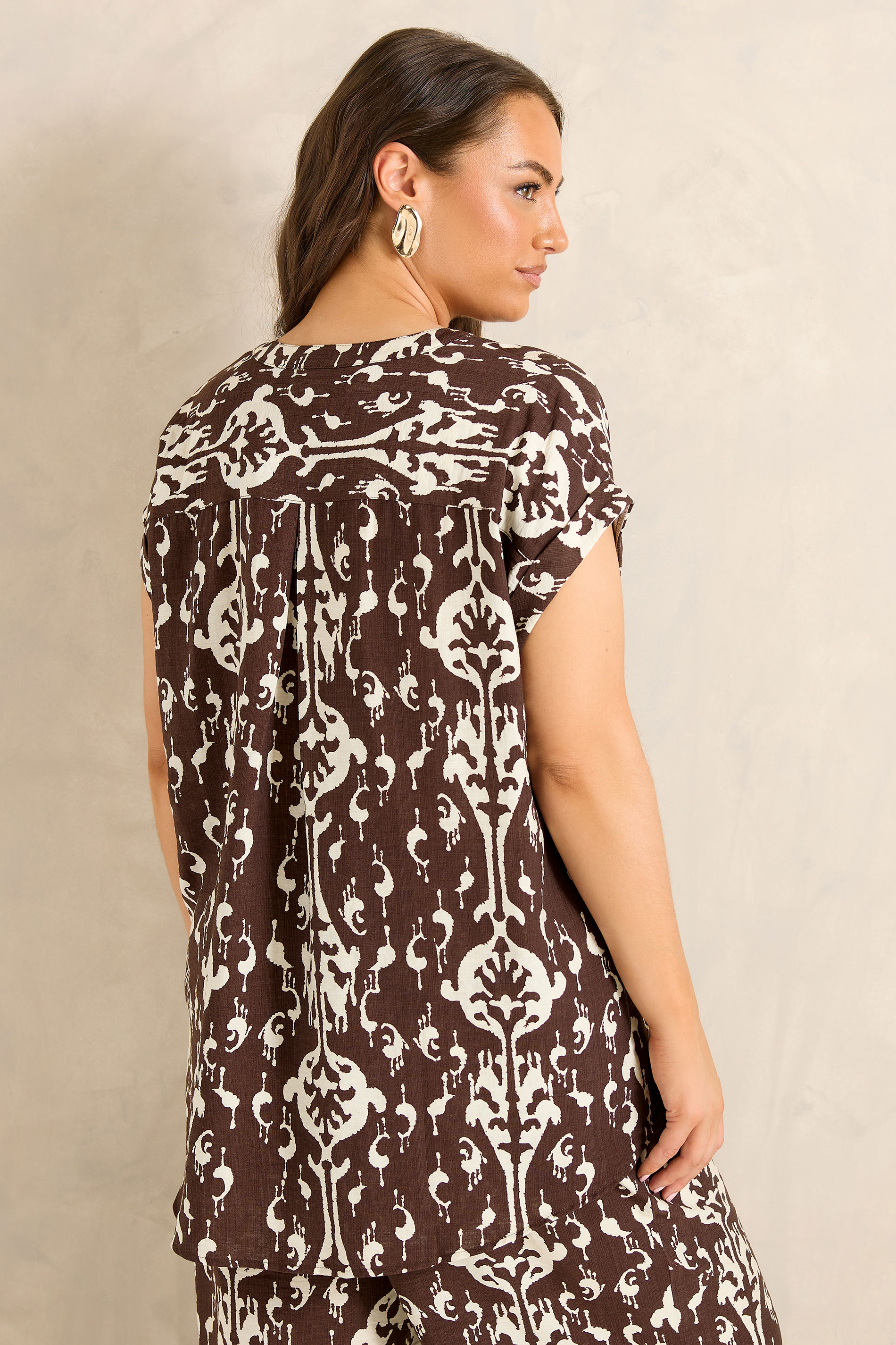 EVANS Plus Size Chocolate Brown Abstract Shirt | Evans 2
