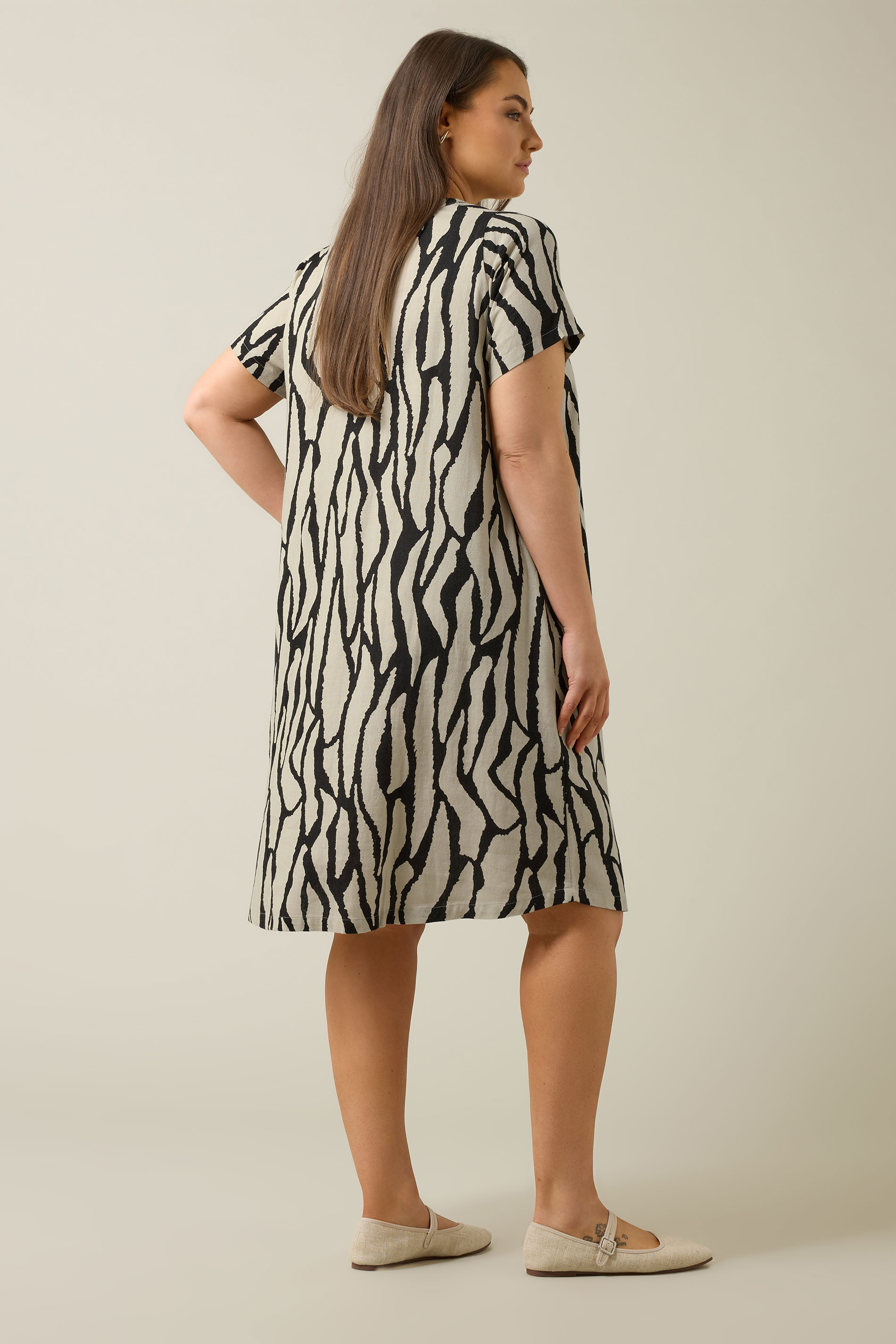 EVANS Plus Size Natural Brown Abstract Print Premium Linen Dress | Evans 4