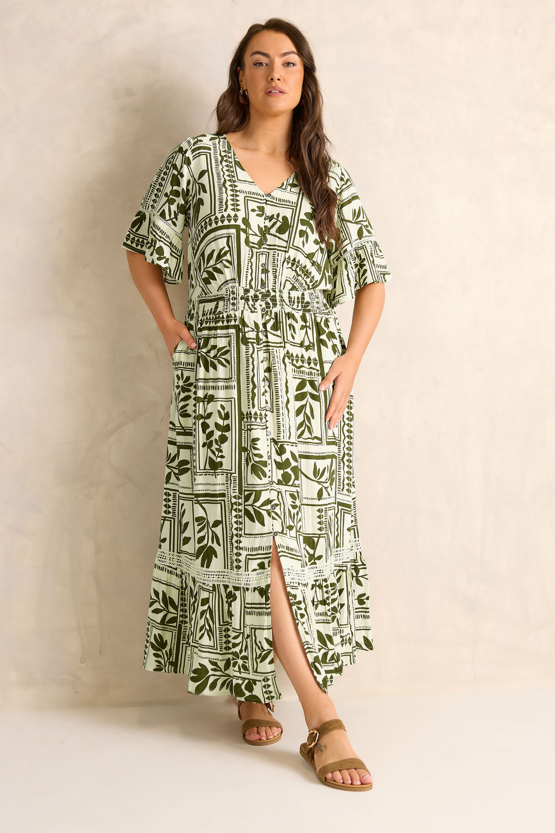 EVANS Plus Size Green Leaf Print Button Through Maxi Dress | Evans 3