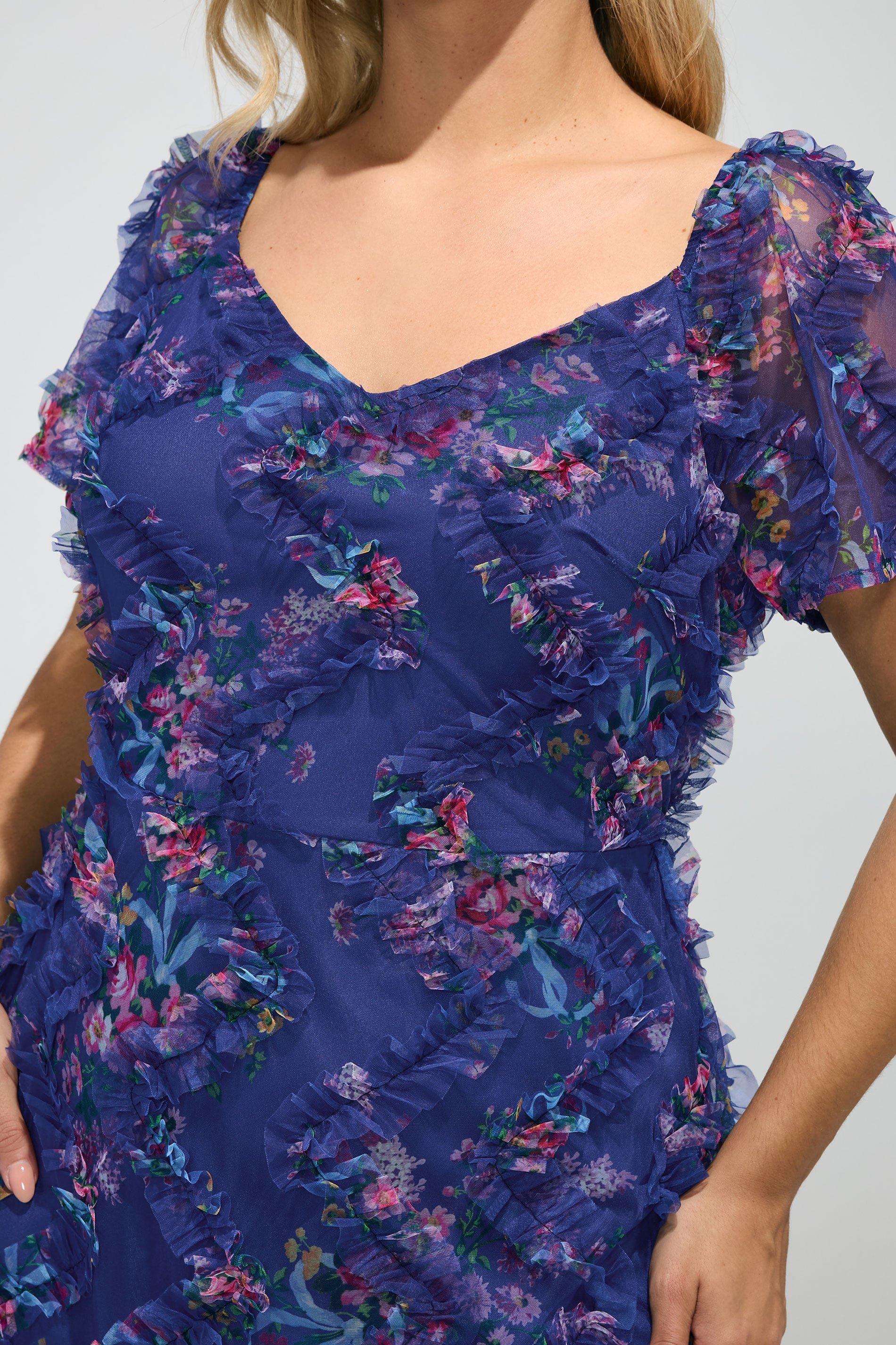 YOURS LONDON Plus Size Navy Blue Floral Chevron Ruffle Dress | Yours Clothing 5
