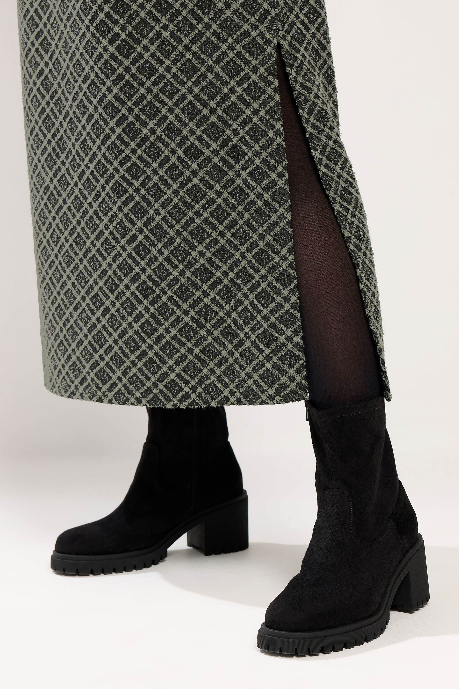 YOURS Plus Size Khaki Green Check Print Tube Skirt | Yours Clothing 4