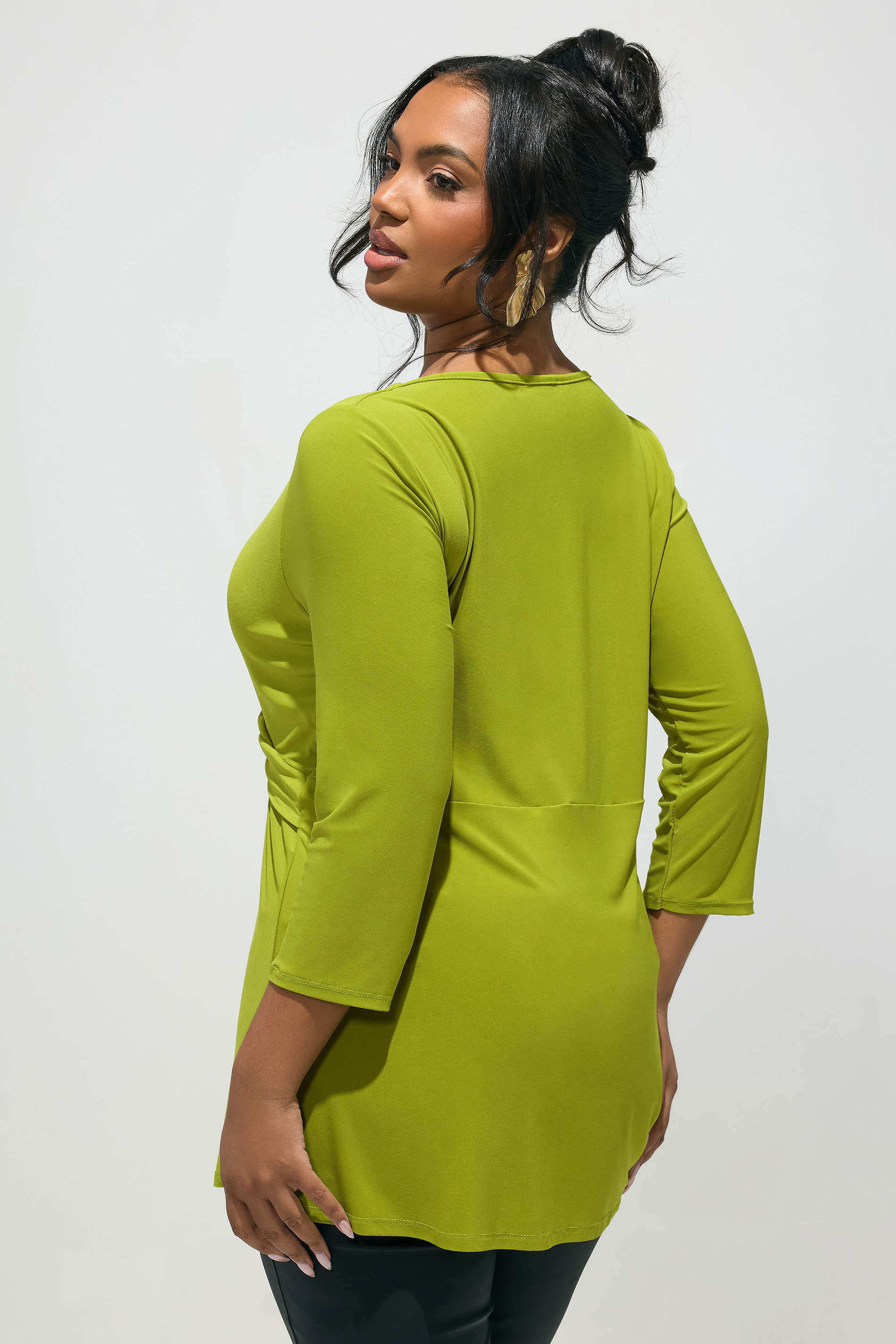 YOURS LONDON Plus Size Green Knot Front Top | Yours Clothing 2