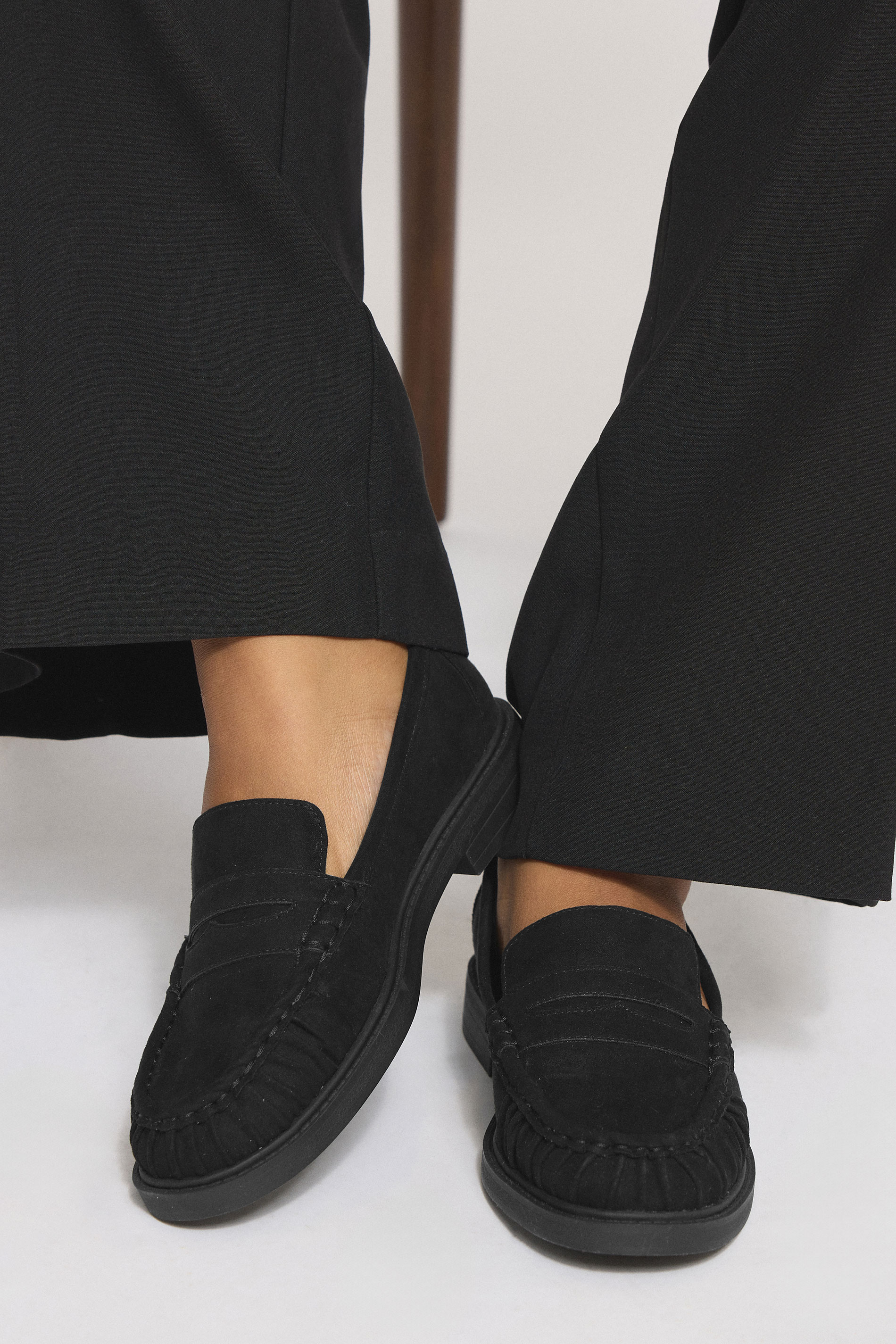 Women's Black Yours Faux Suede Ruched Front Loafers In Extra Wide Eee Fit Size 6Eee
