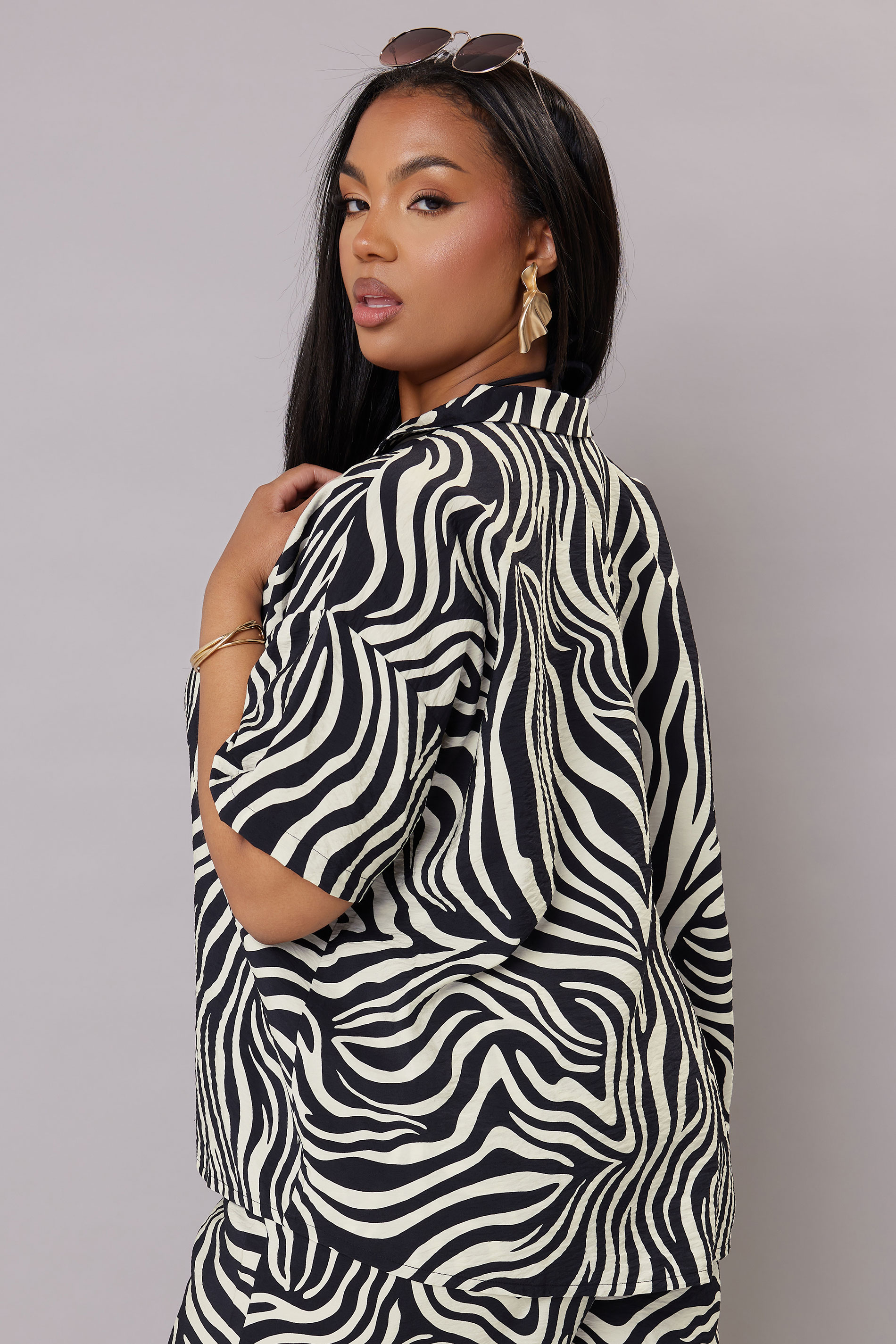 YOURS Plus Size Black Zebra Print Short Sleeve Shirt | Yours Clothing 4